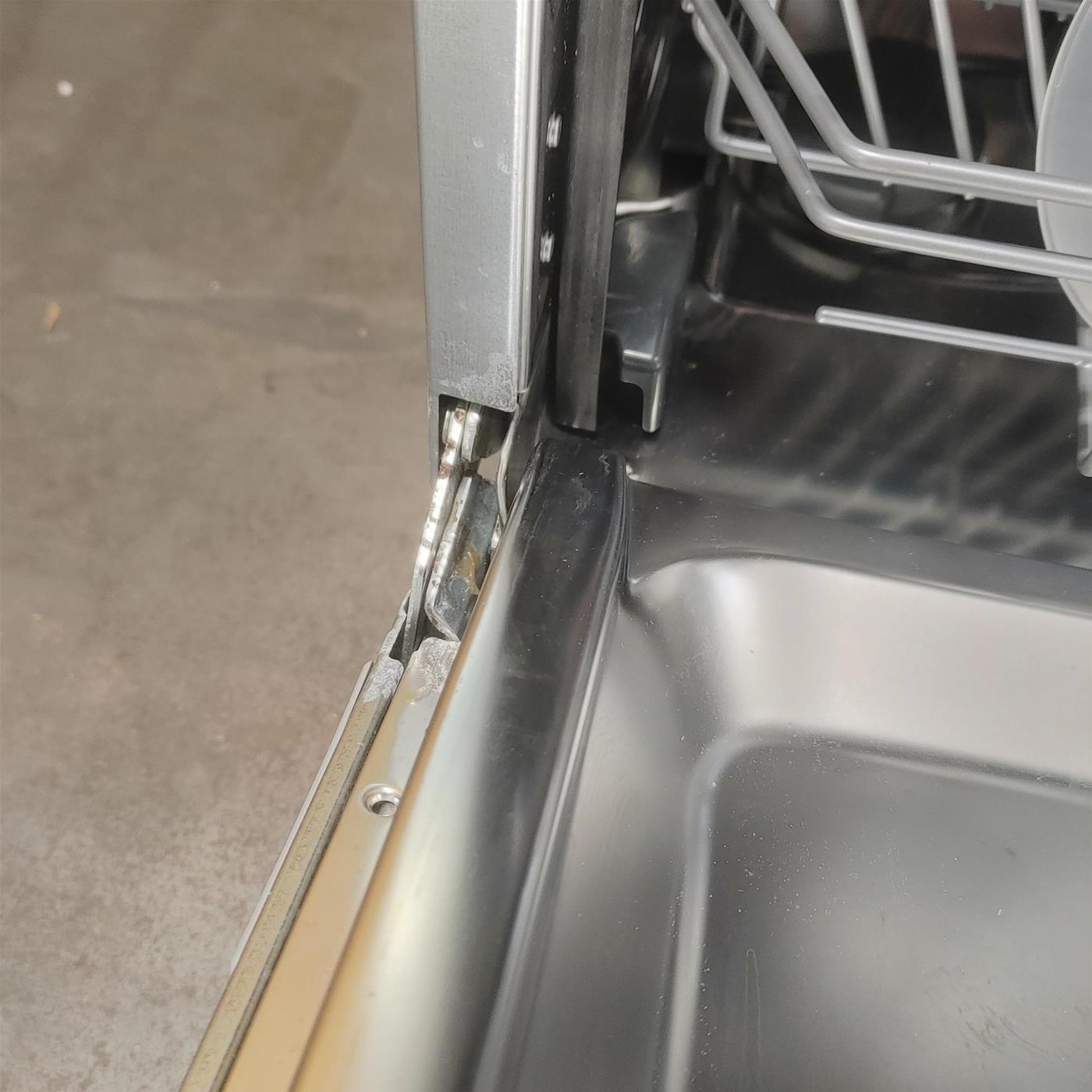 Lavastoviglie Electrolux SatelliteClean EES68605L Serie 700 GlassCare da Incasso 14 coperti