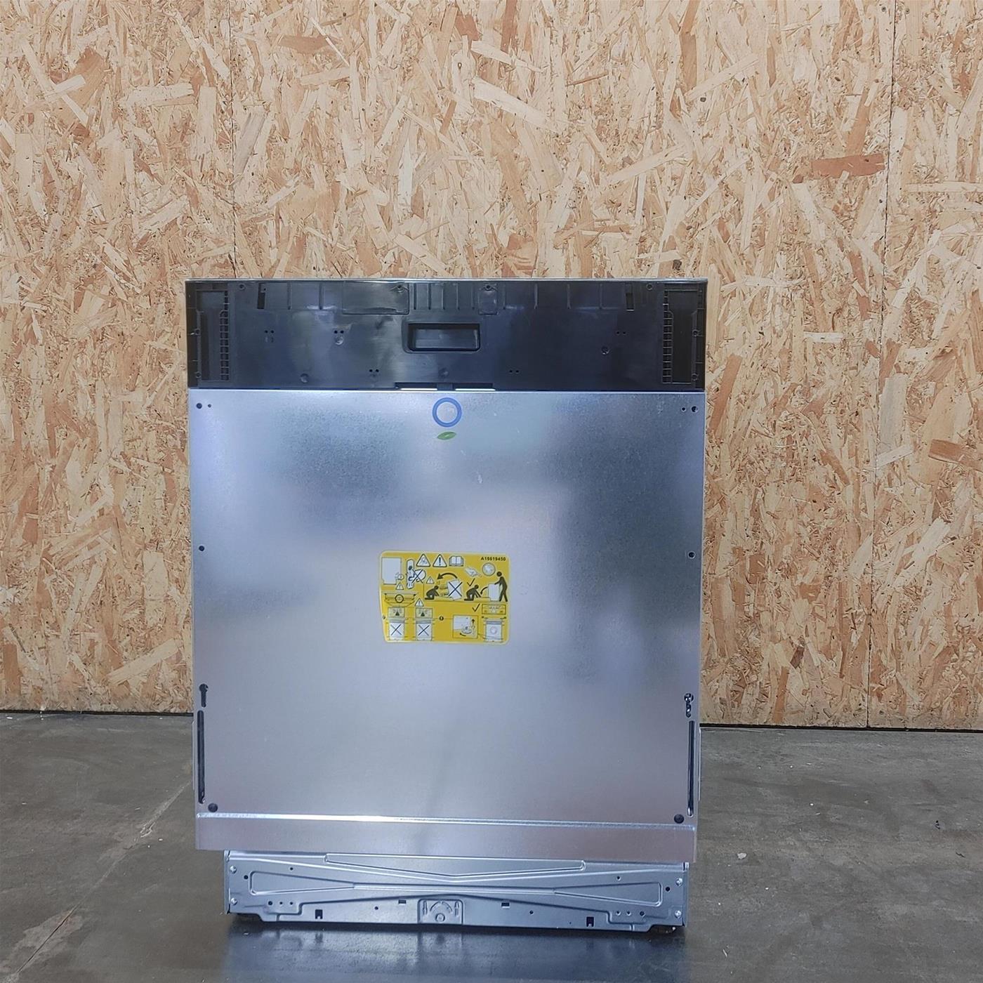 Lavastoviglie Electrolux SatelliteClean EES68605L Serie 700 GlassCare da Incasso 14 coperti
