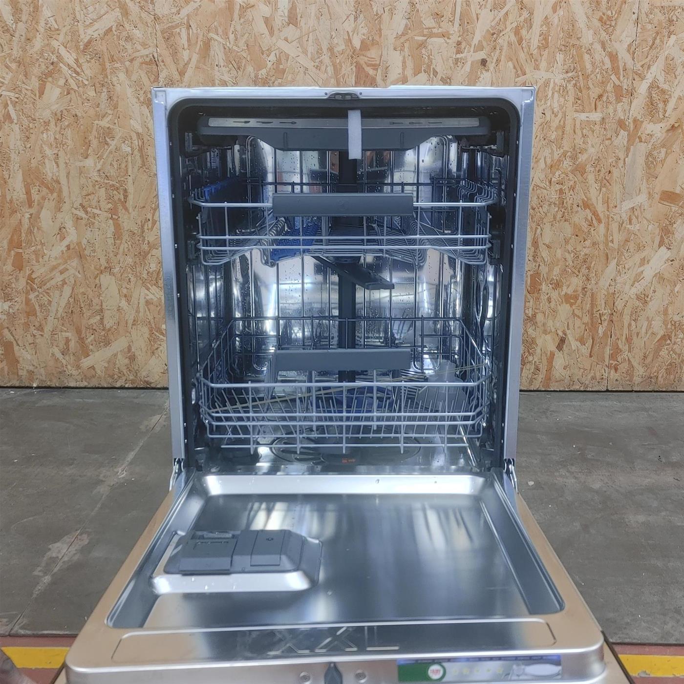 Lavastoviglie Electrolux SatelliteClean EES68605L Serie 700 GlassCare da Incasso 14 coperti