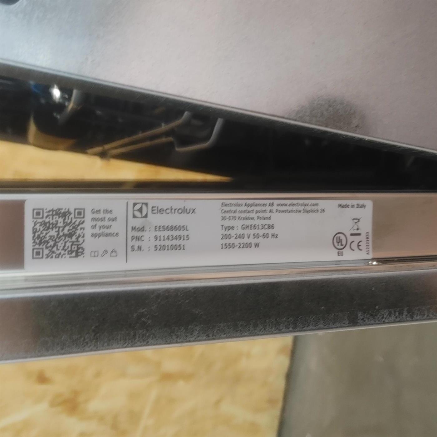 Lavastoviglie Electrolux SatelliteClean EES68605L Serie 700 GlassCare da Incasso 14 coperti
