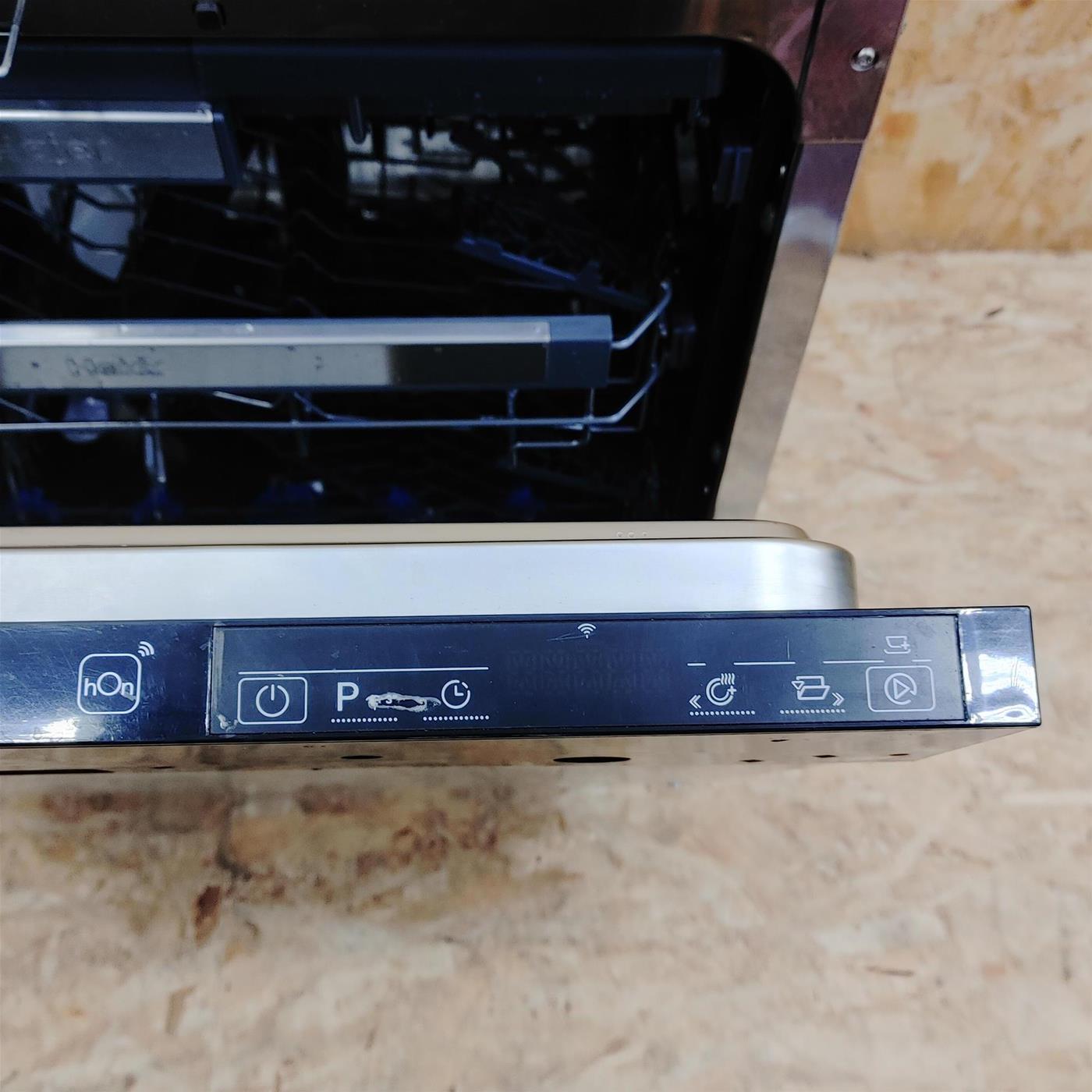 Haier XIB 6B2D3FB A scomparsa totale 16 coperti B