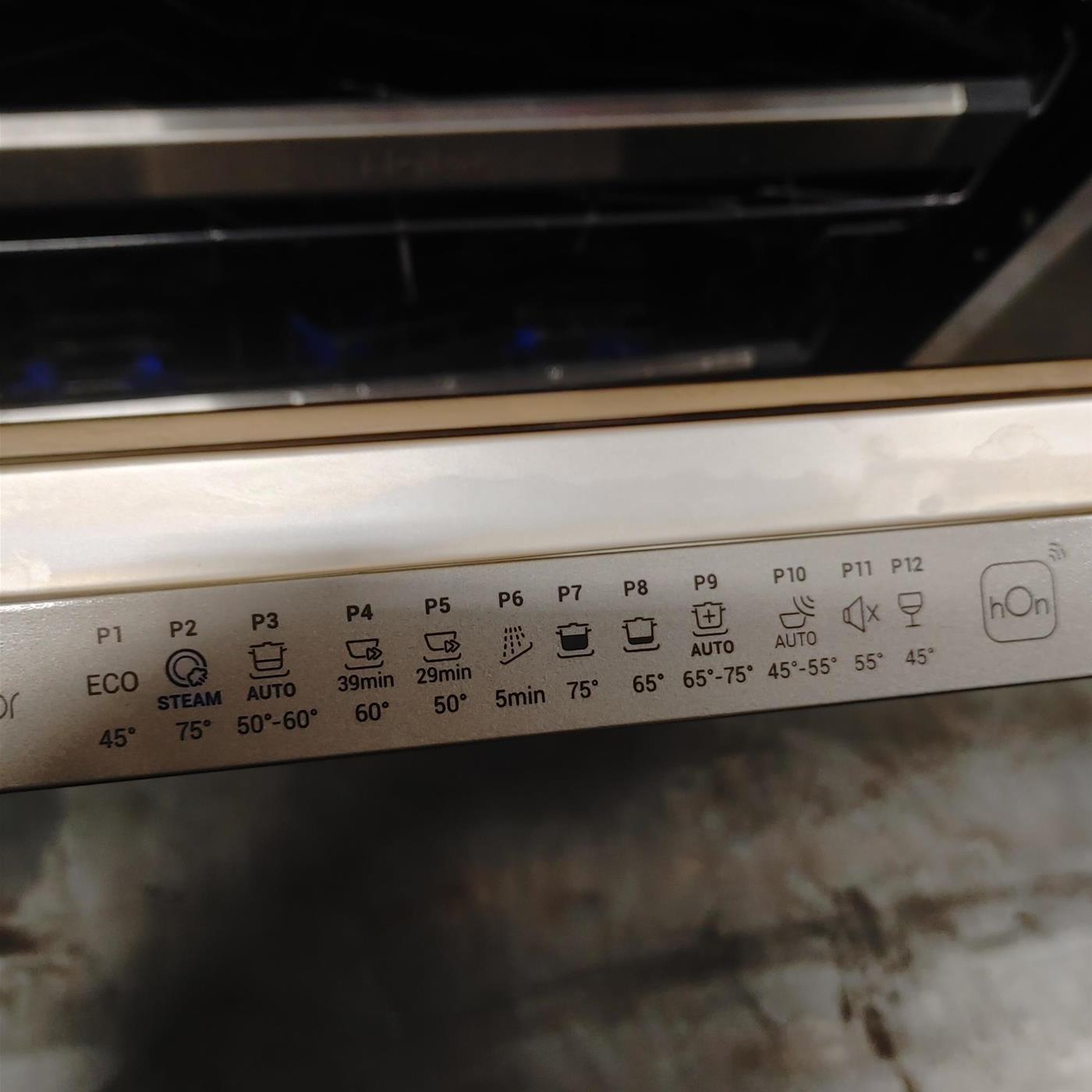 Haier Washlens Series 6 XIB 5C1S3FS A scomparsa totale 15 coperti B