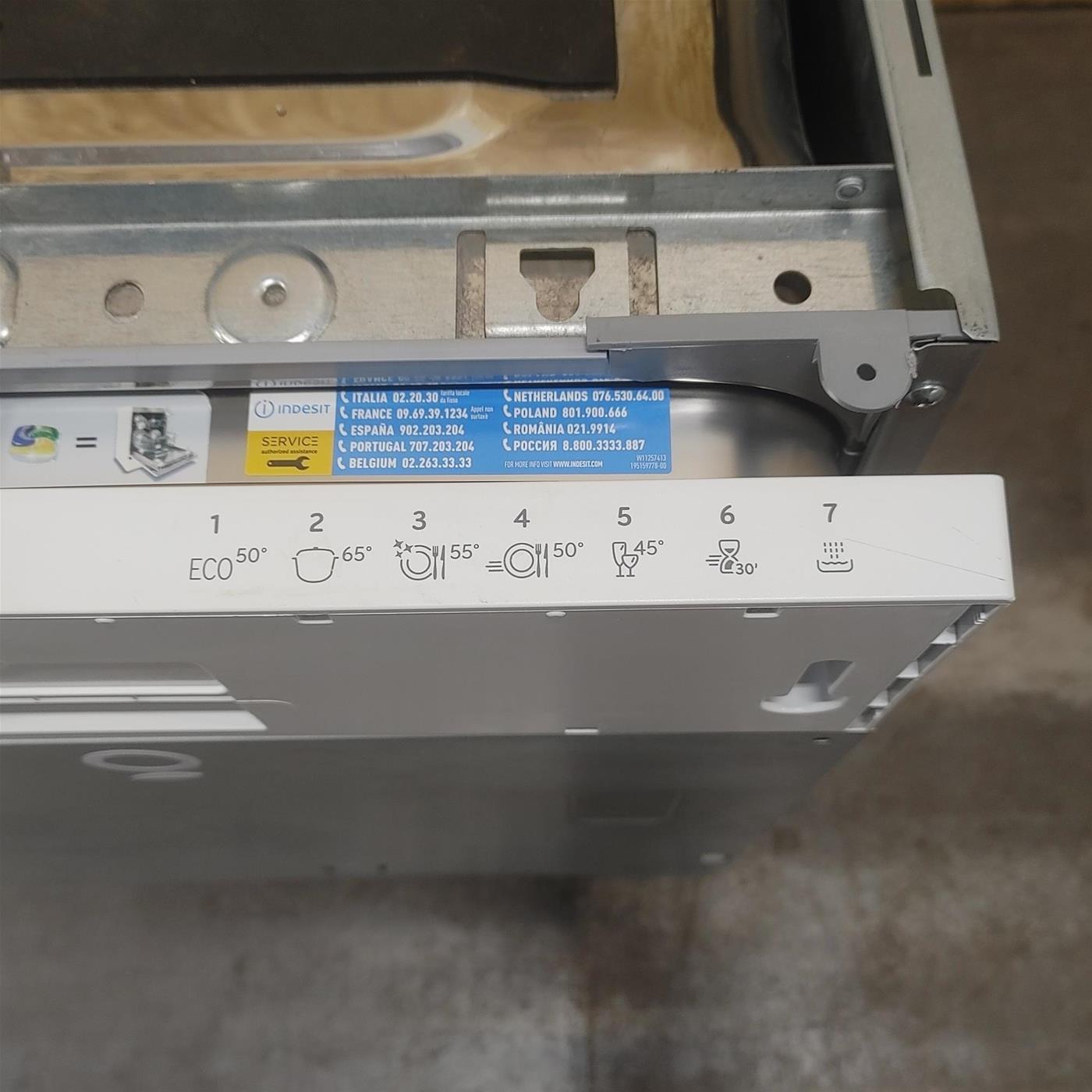 Indesit Lavastoviglie da incasso DSIC 3M19 - DSIC 3M19