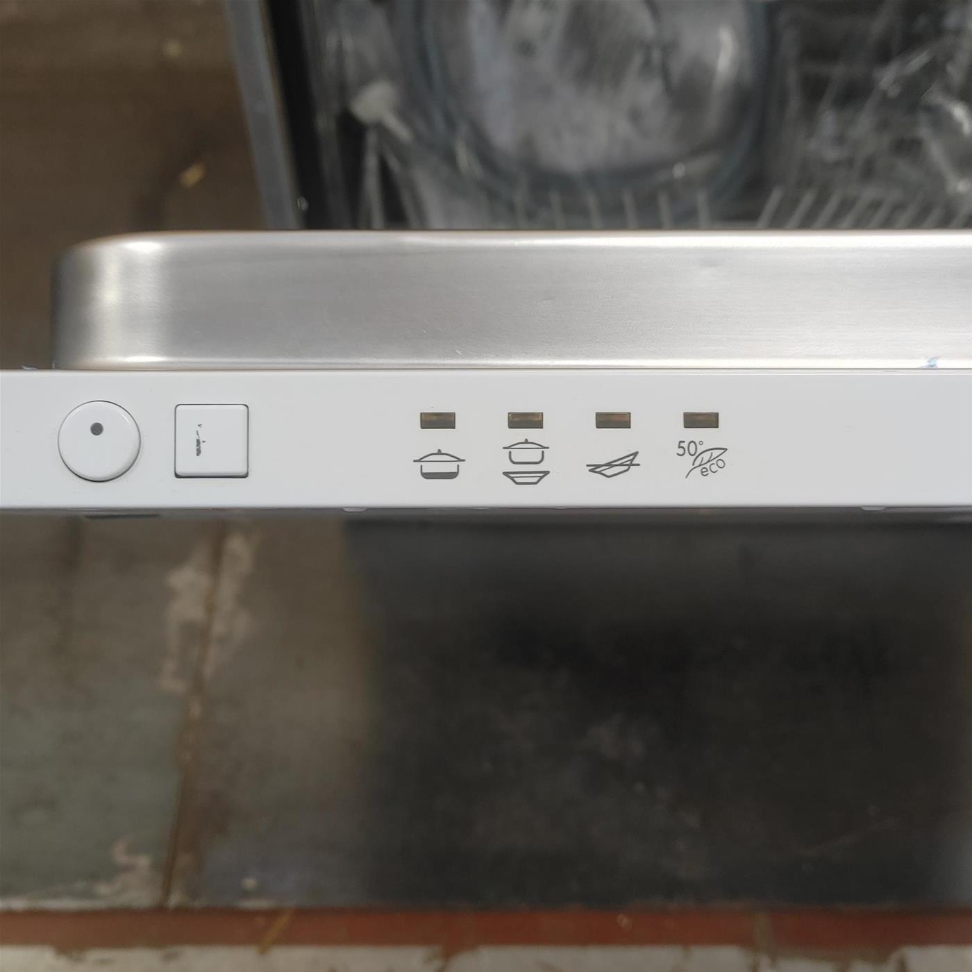 Lavastoviglie Indesit DIF 14 Completamente da incasso 12 coperti