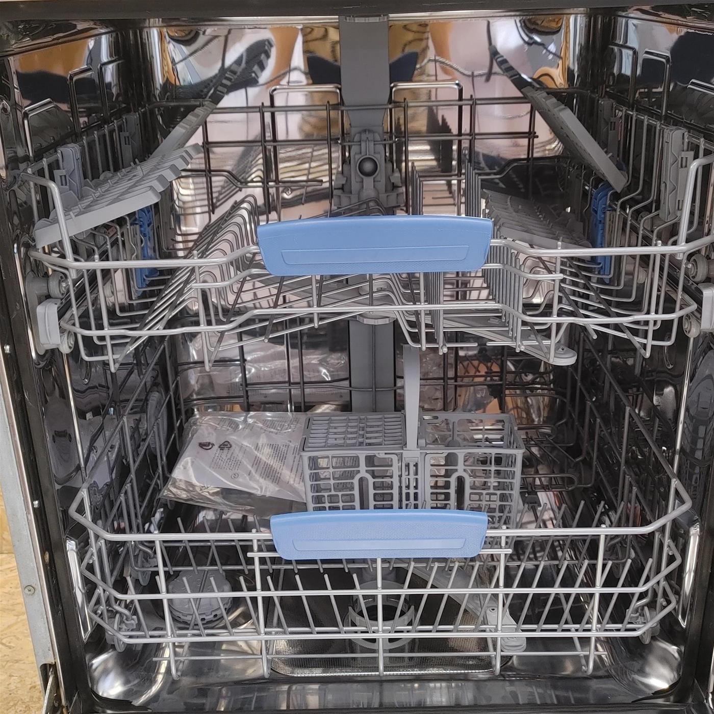 Indesit DIFP 48T9 AL EU lavastoviglie A scomparsa totale 14 coperti