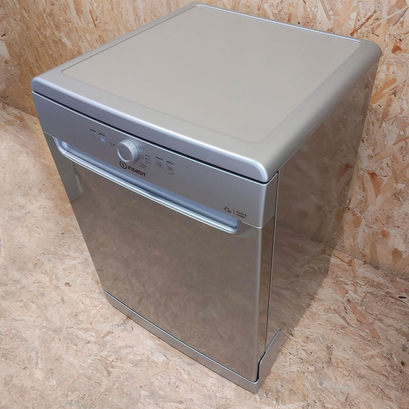 Indesit DFE 1B19 X Libera installazione 14 coperti F