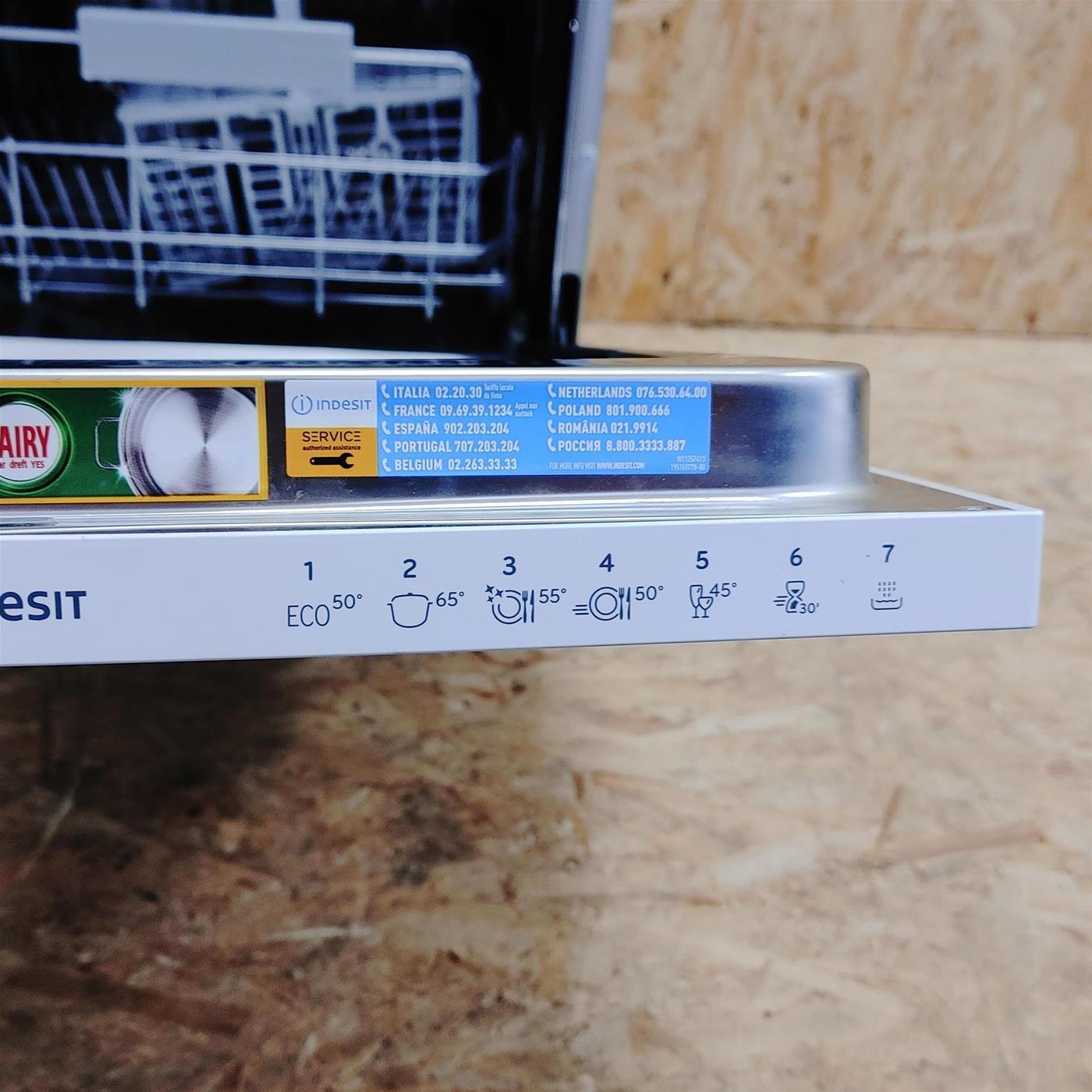 Indesit DSIC 3M19 A scomparsa totale 10 coperti F