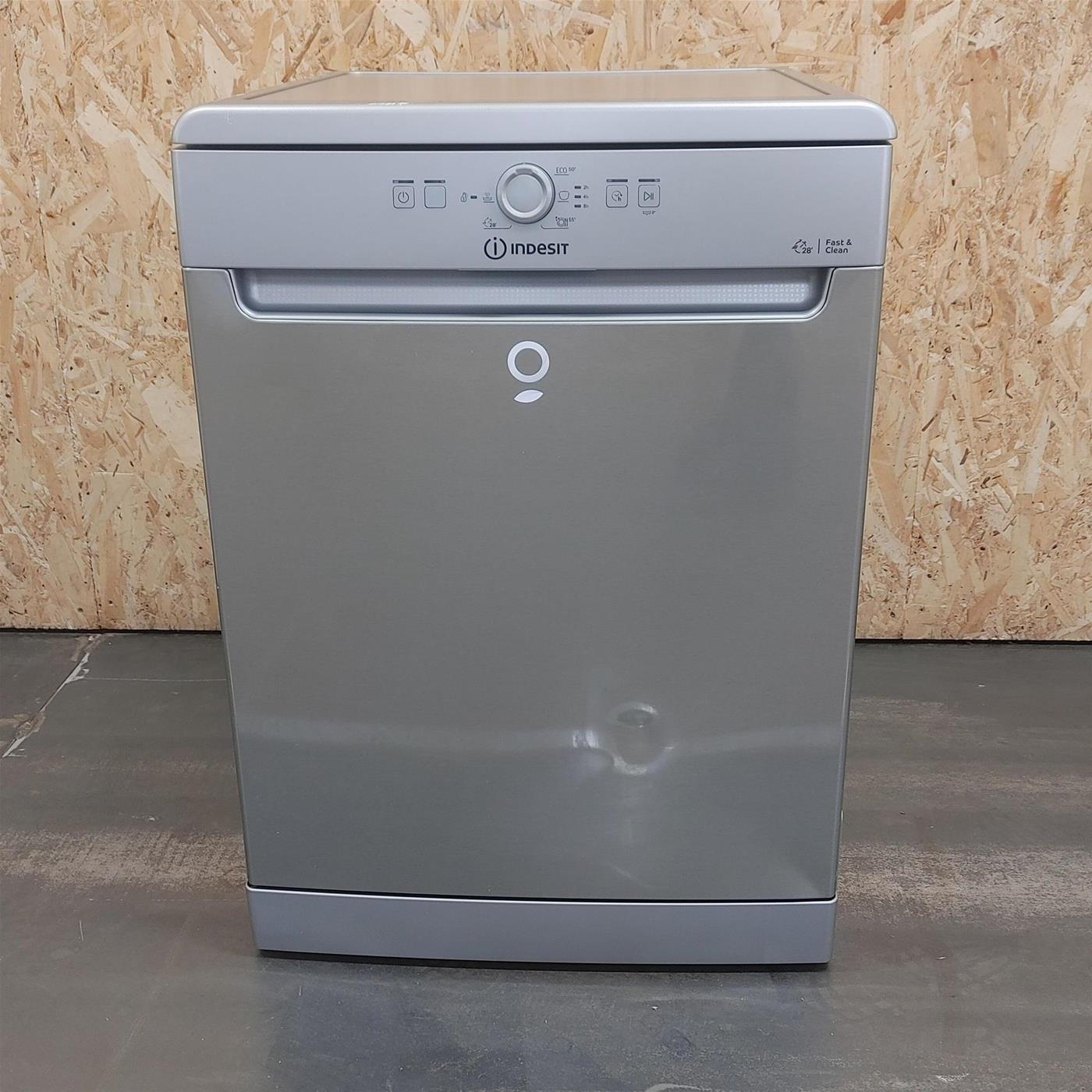 Indesit DFE 1B19 X lavastoviglie Libera installazione 14 coperti F