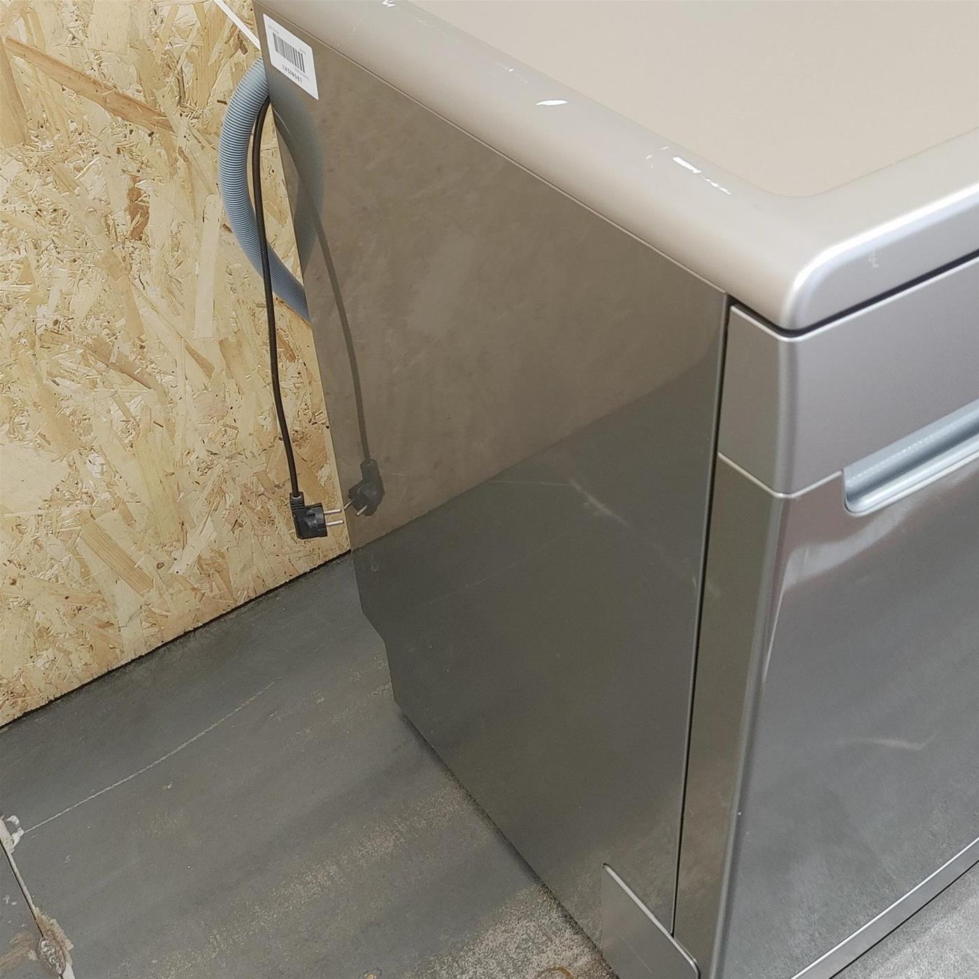 Indesit DFE 1B19 X lavastoviglie Libera installazione 14 coperti F