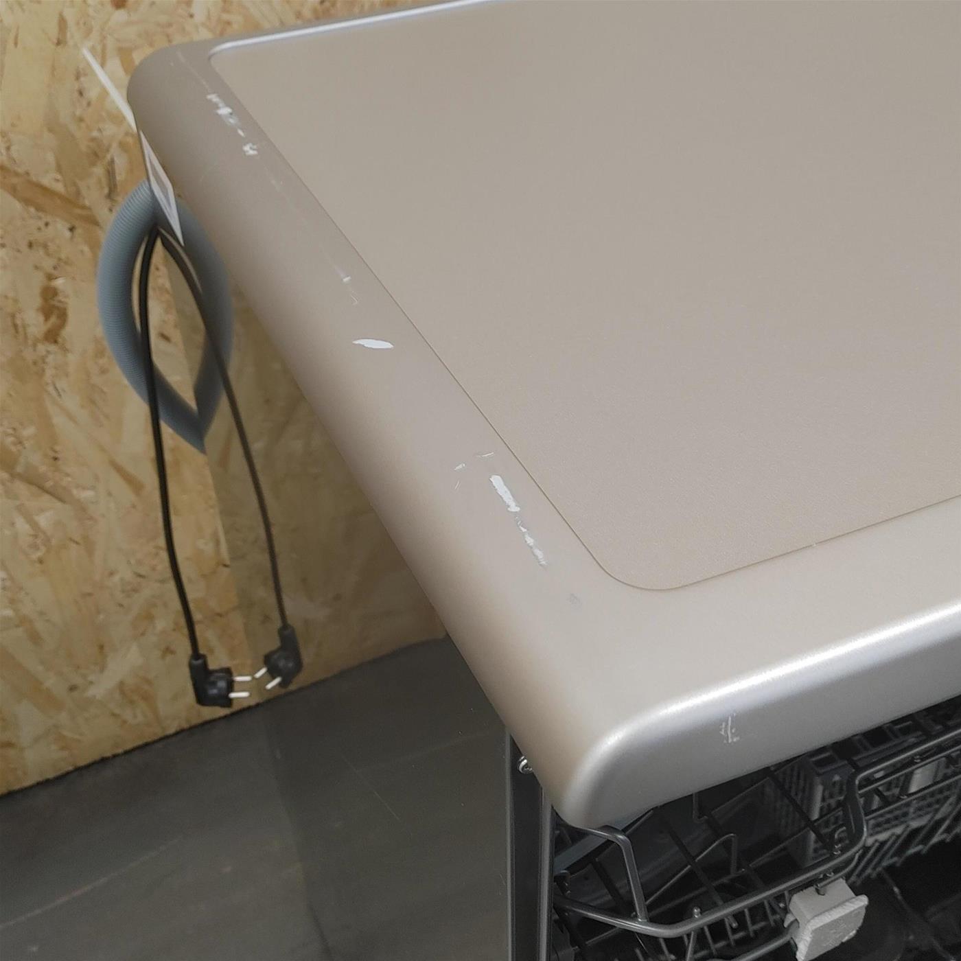 Indesit DFE 1B19 X lavastoviglie Libera installazione 14 coperti F