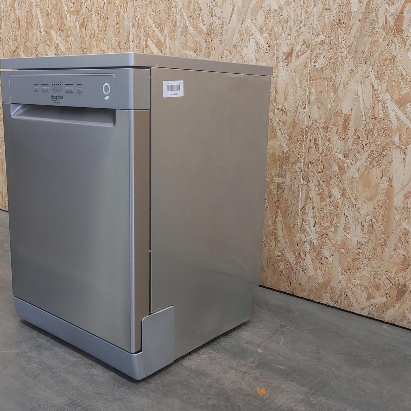 Hotpoint Ariston Lavastoviglie a libera installazione Hotpoint HFC 2B+26 X
