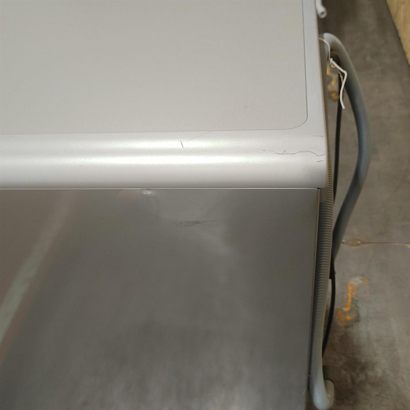 Indesit D2F HK26 S Lavastoviglie Libera installazione 14 Coperti E