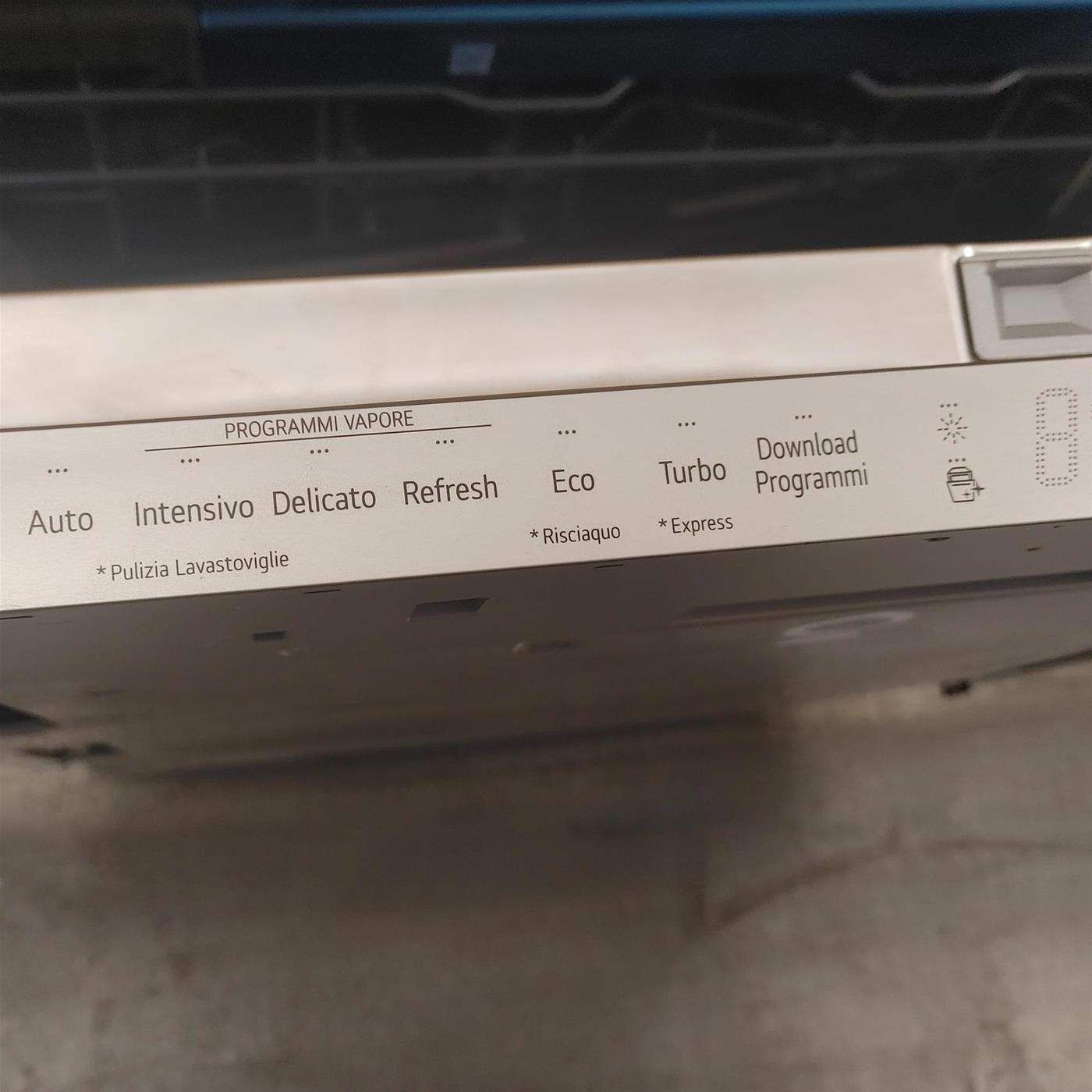 Lavastoviglie LG DB475TXS A scomparsa totale 14 coperti A