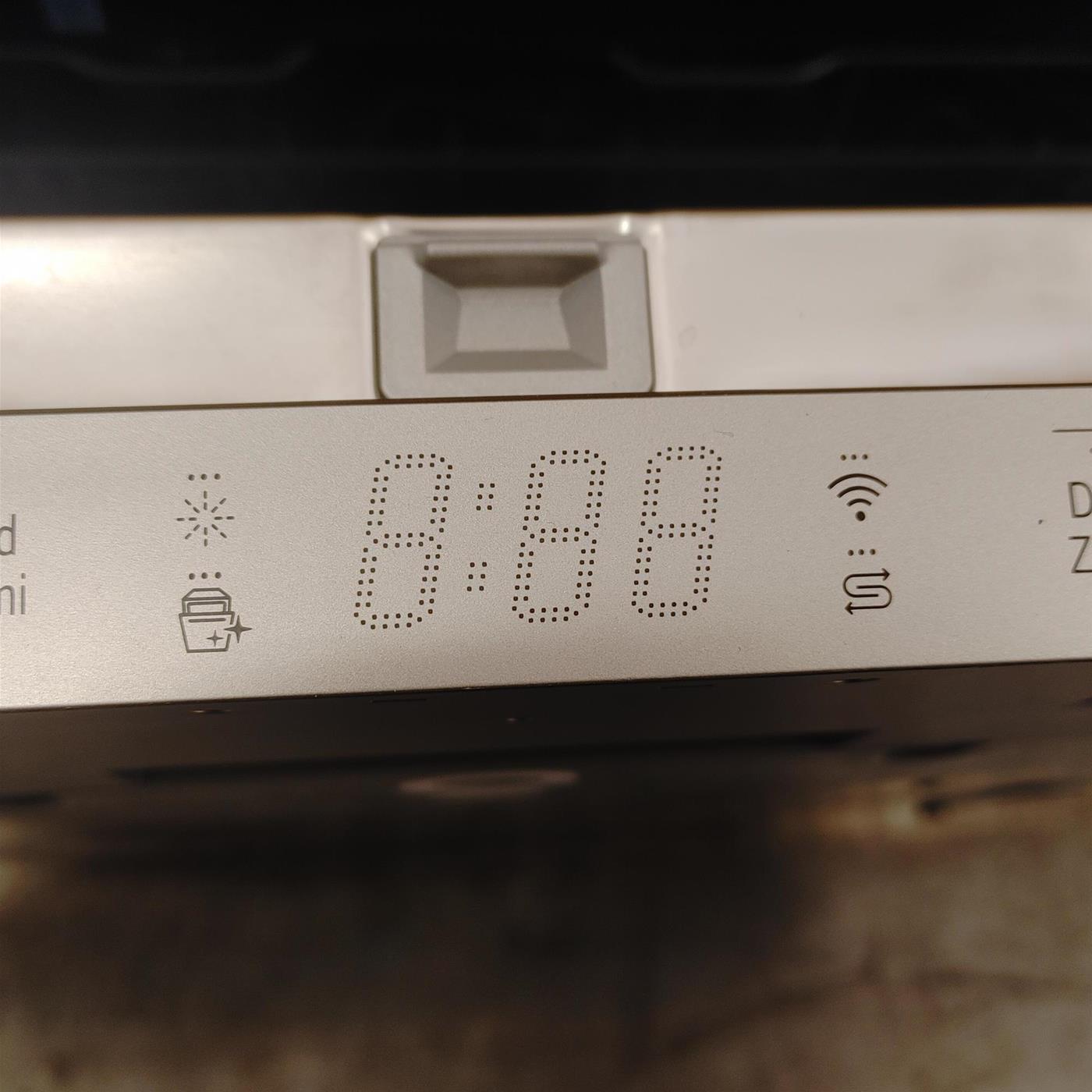 Lavastoviglie LG DB475TXS A scomparsa totale 14 coperti A