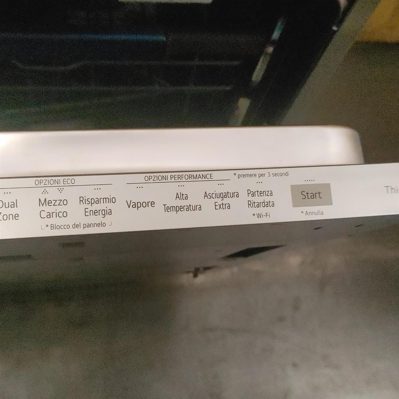 Lavastoviglie LG DB475TXS A scomparsa totale 14 coperti A