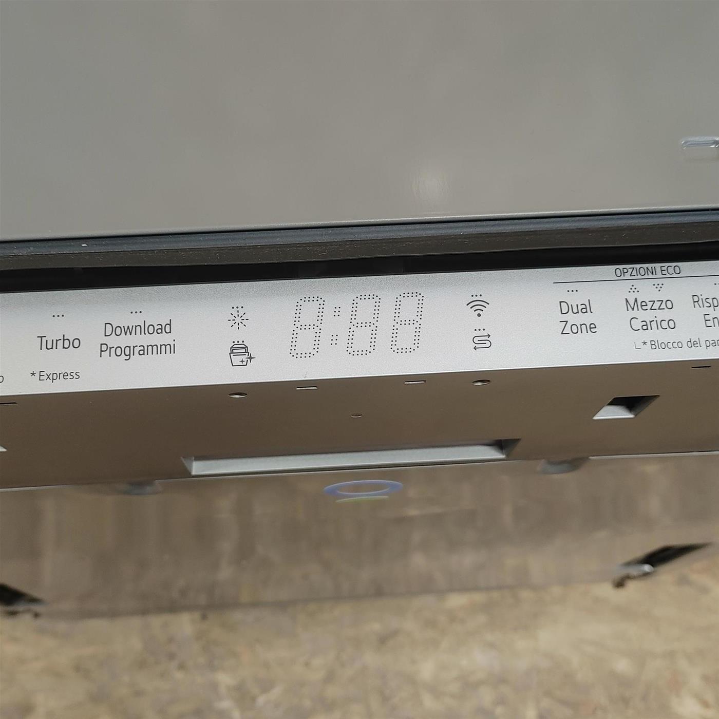 Lavastoviglie LG DB475TXS A scomparsa totale 14 coperti A