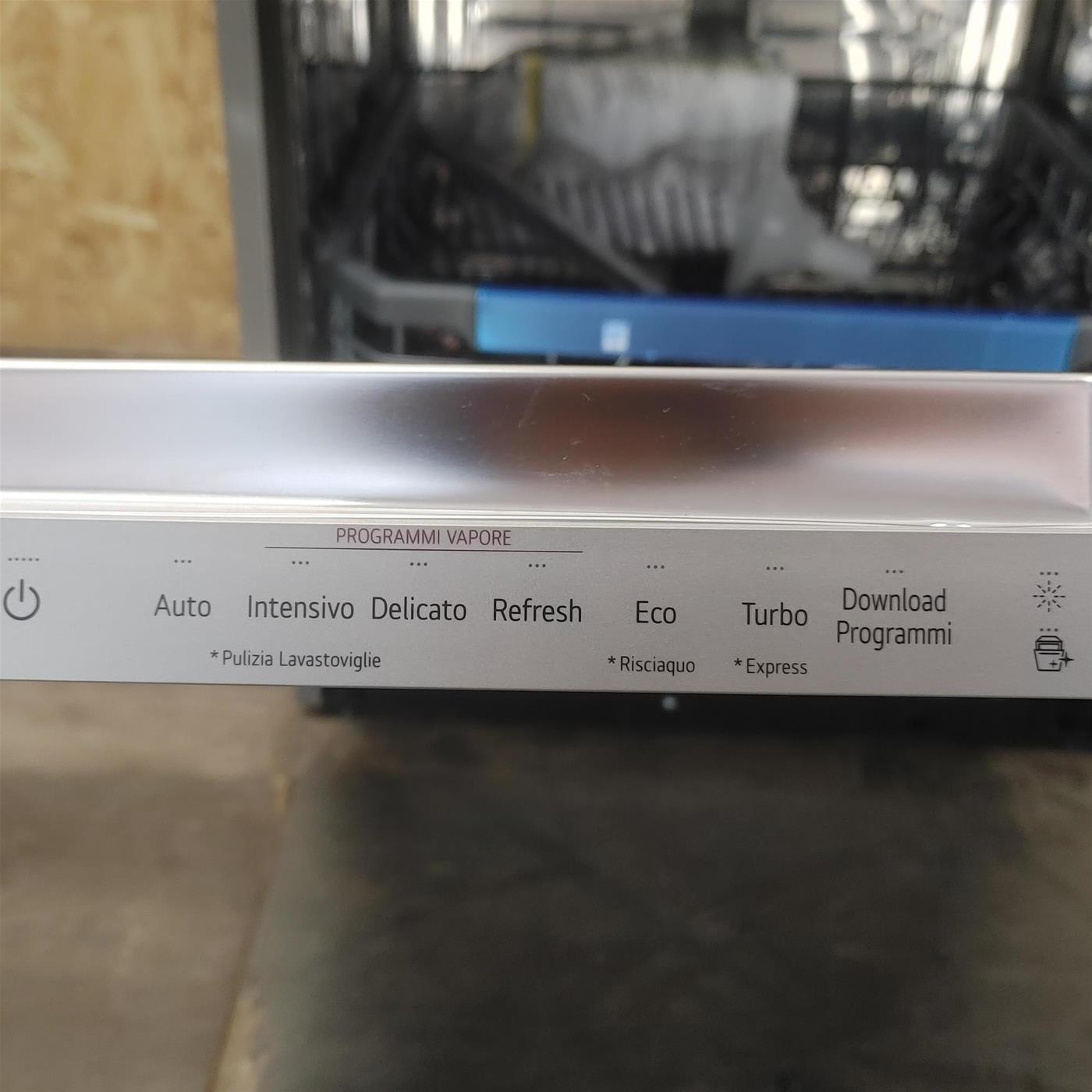 Lavastoviglie LG DB475TXS A scomparsa totale 14 coperti A