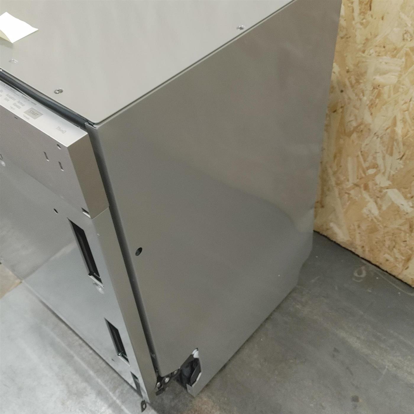 Lavastoviglie LG DB475TXS A scomparsa totale 14 coperti A