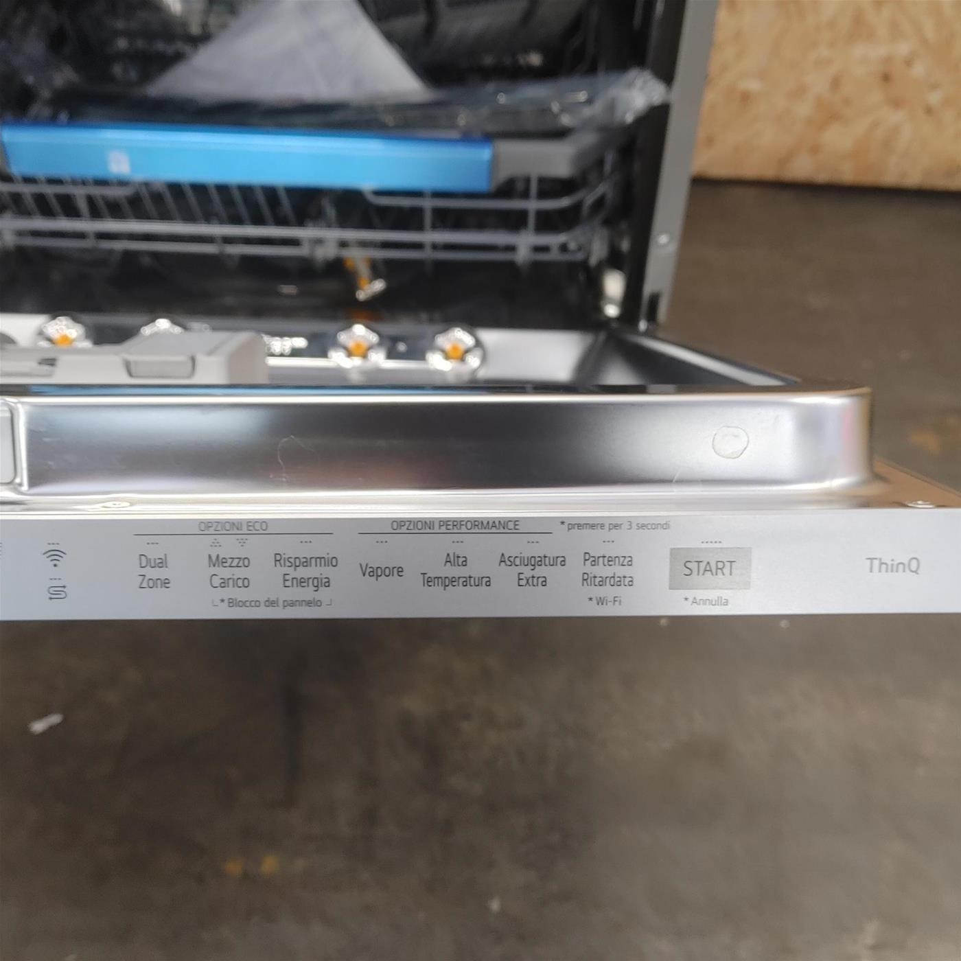 Lavastoviglie LG DB475TXS A scomparsa totale 14 coperti A