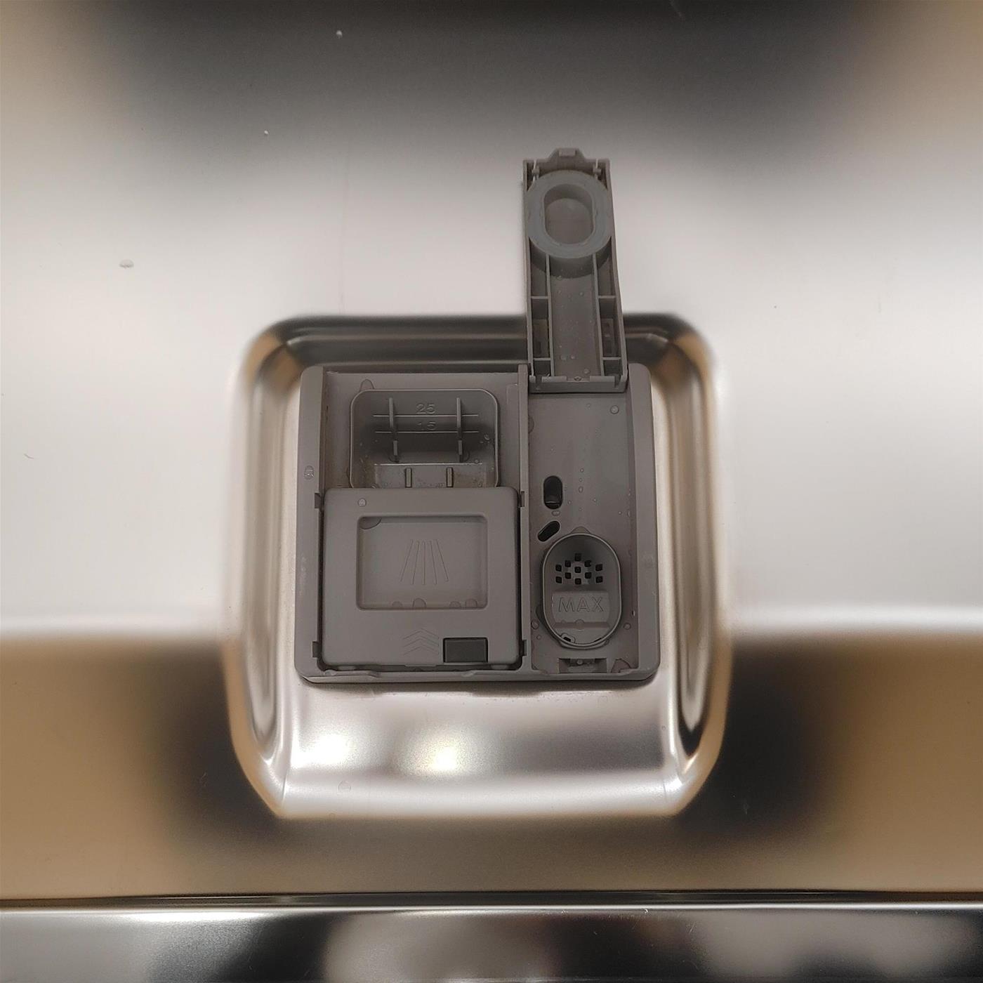 LG QuadWash DB325TXS Lavastoviglie a scomparsa totale Classe E 14 coperti Vapore Wi-Fi