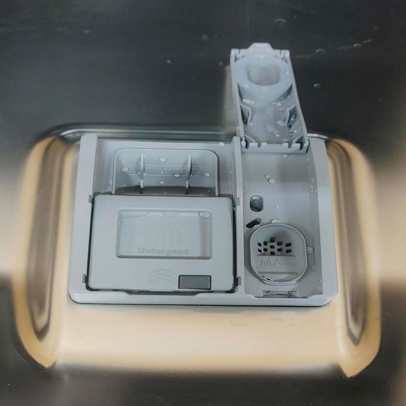 Lavastoviglie LG DB365TXS.AASQEIS A scomparsa totale 14 coperti B