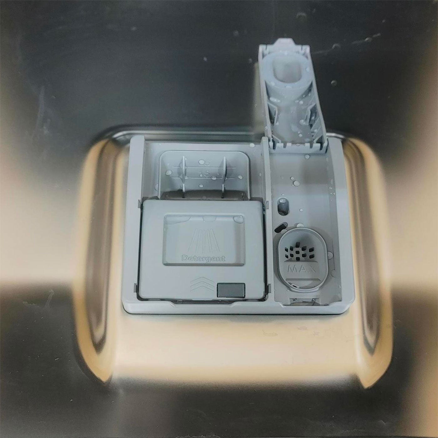 Lavastoviglie LG DB365TXS.AASQEIS A scomparsa totale 14 coperti B