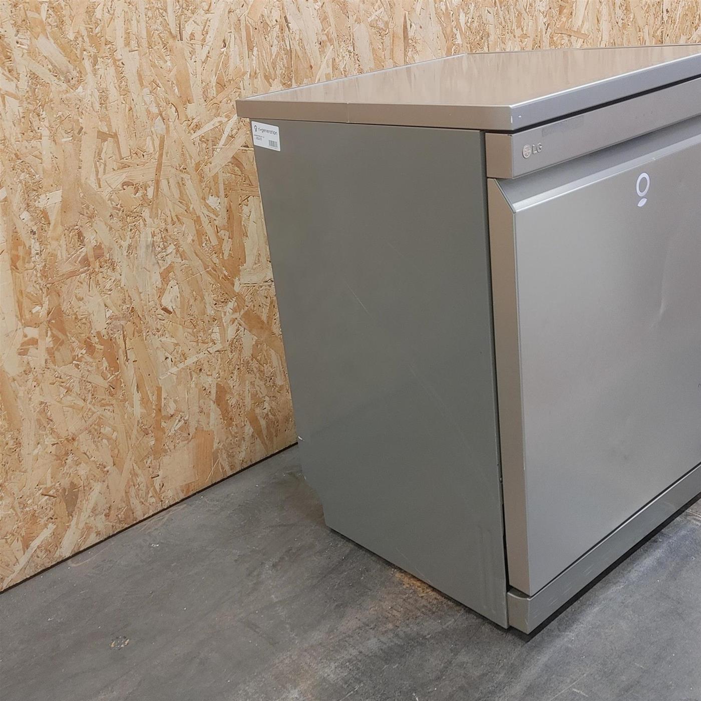 LG DF242FPS Lavastoviglie Libera installazione 14 coperti D