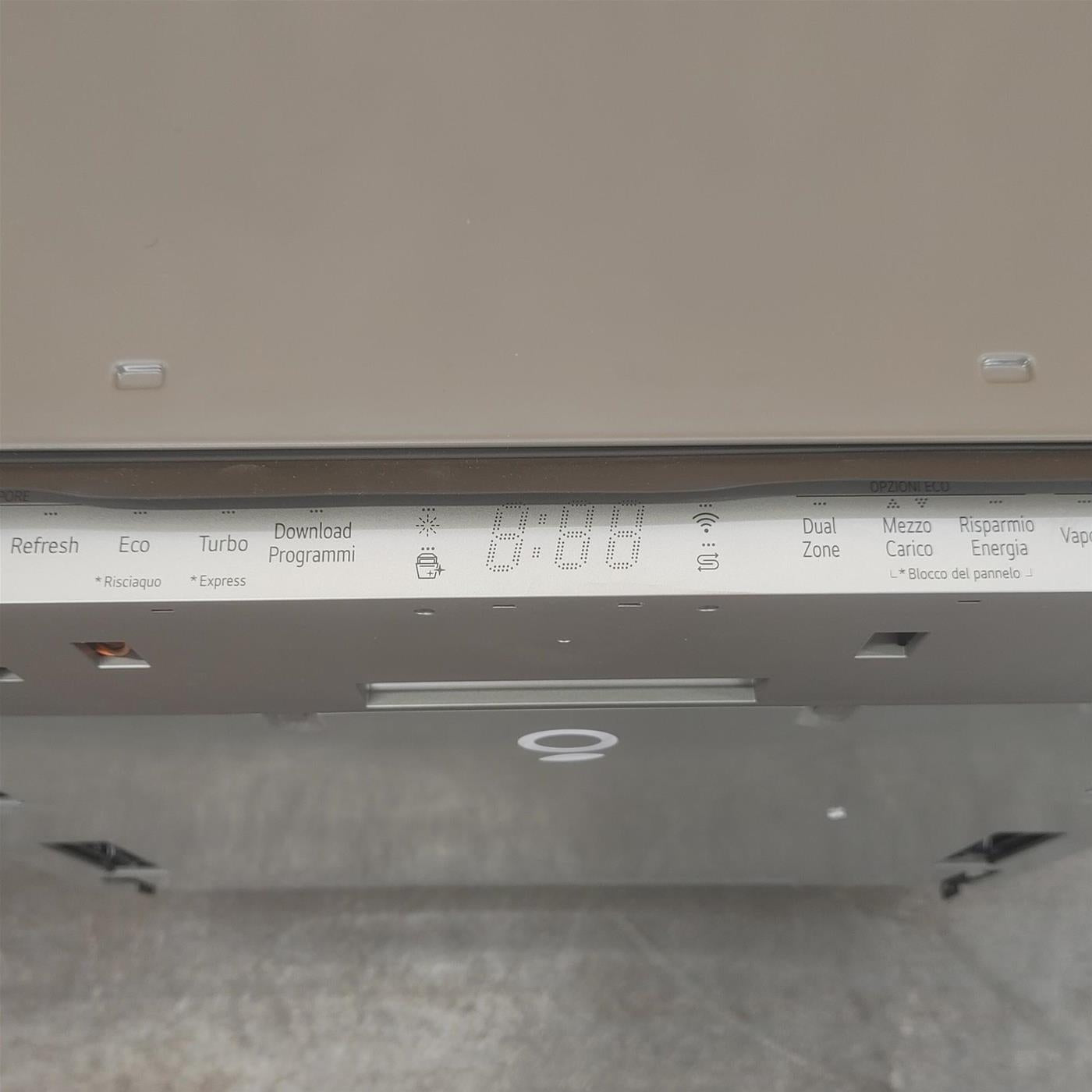 Lavastoviglie LG DB475TXS A scomparsa totale 14 coperti A