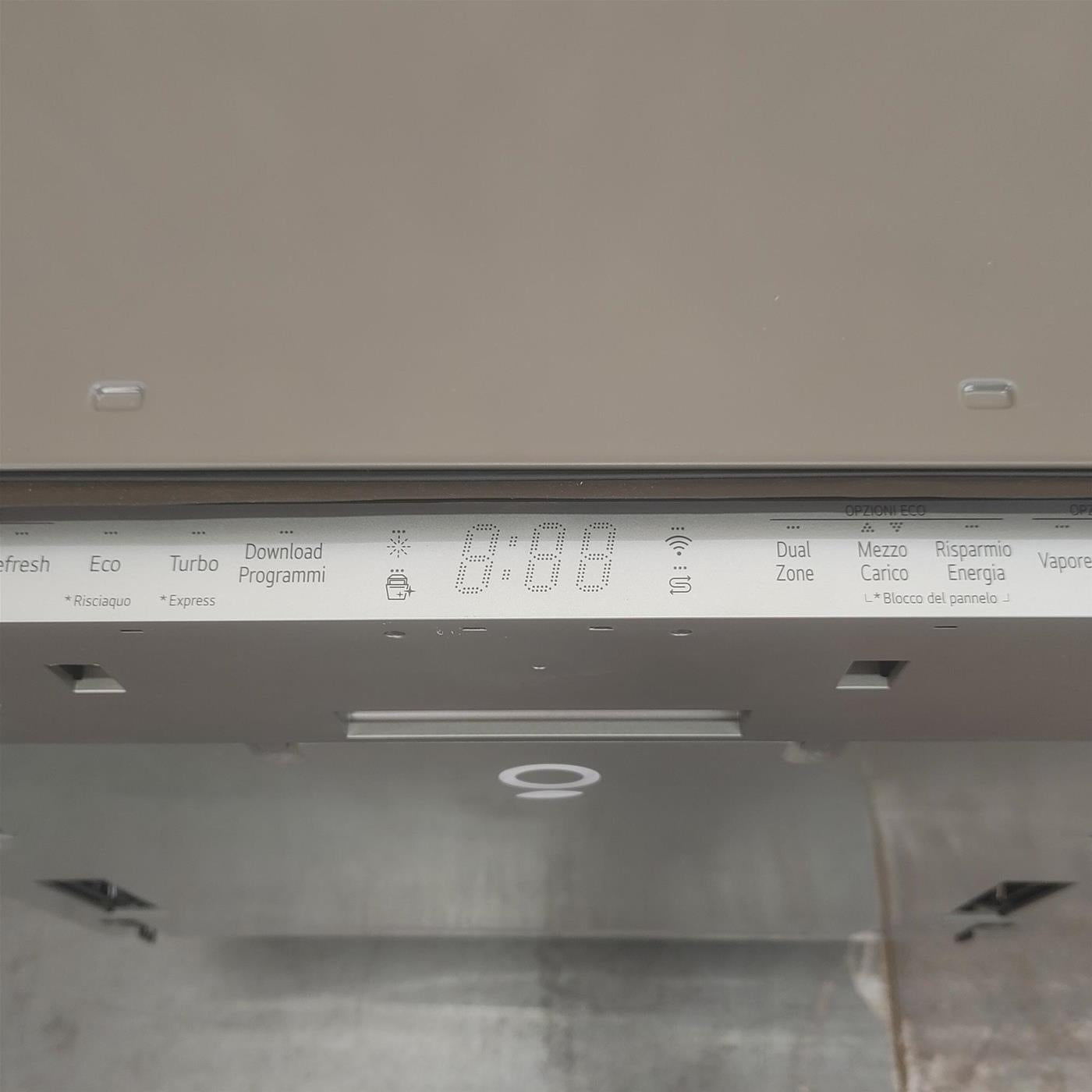 Lavastoviglie LG DB475TXS A scomparsa totale 14 coperti A