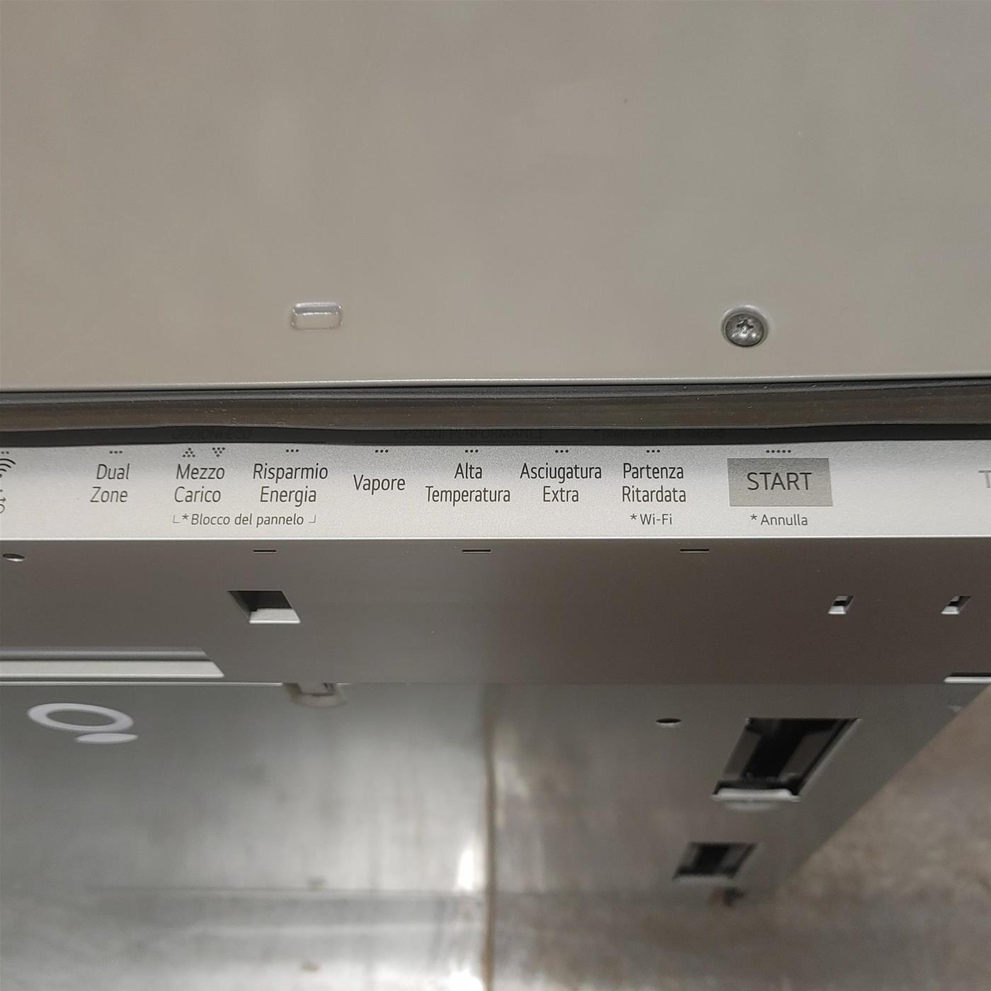 Lavastoviglie LG DB475TXS A scomparsa totale 14 coperti A