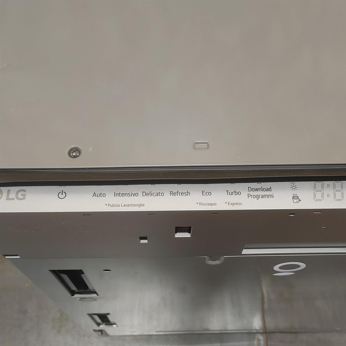 Lavastoviglie LG DB475TXS A scomparsa totale 14 coperti A