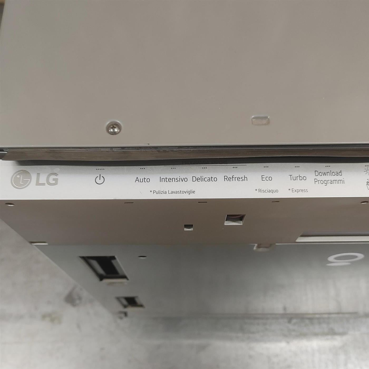 Lavastoviglie LG QuadWash DB475TXS a scomparsa totale Vapore Wi-Fi 14 coperti