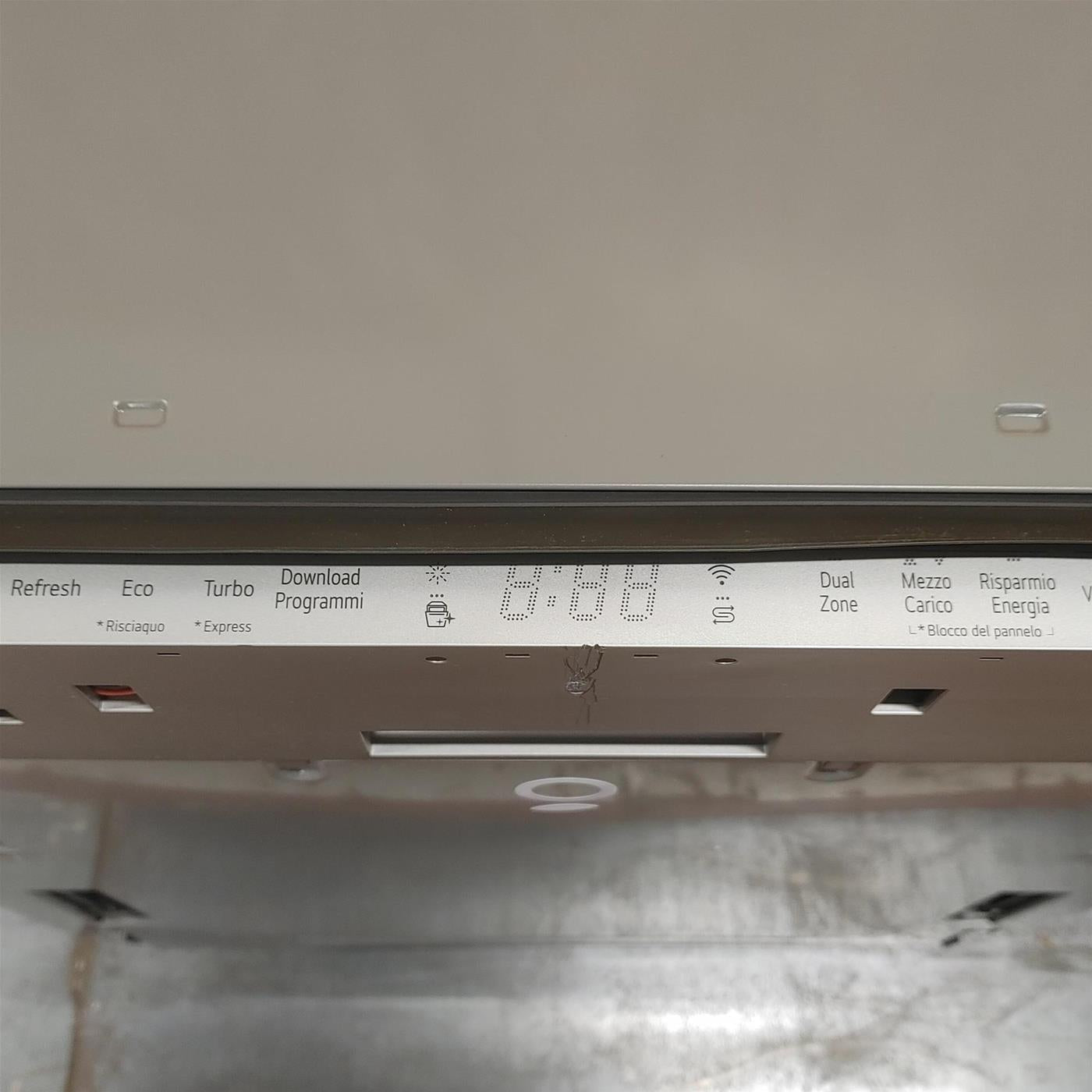 Lavastoviglie LG DB475TXS A scomparsa totale 14 coperti A