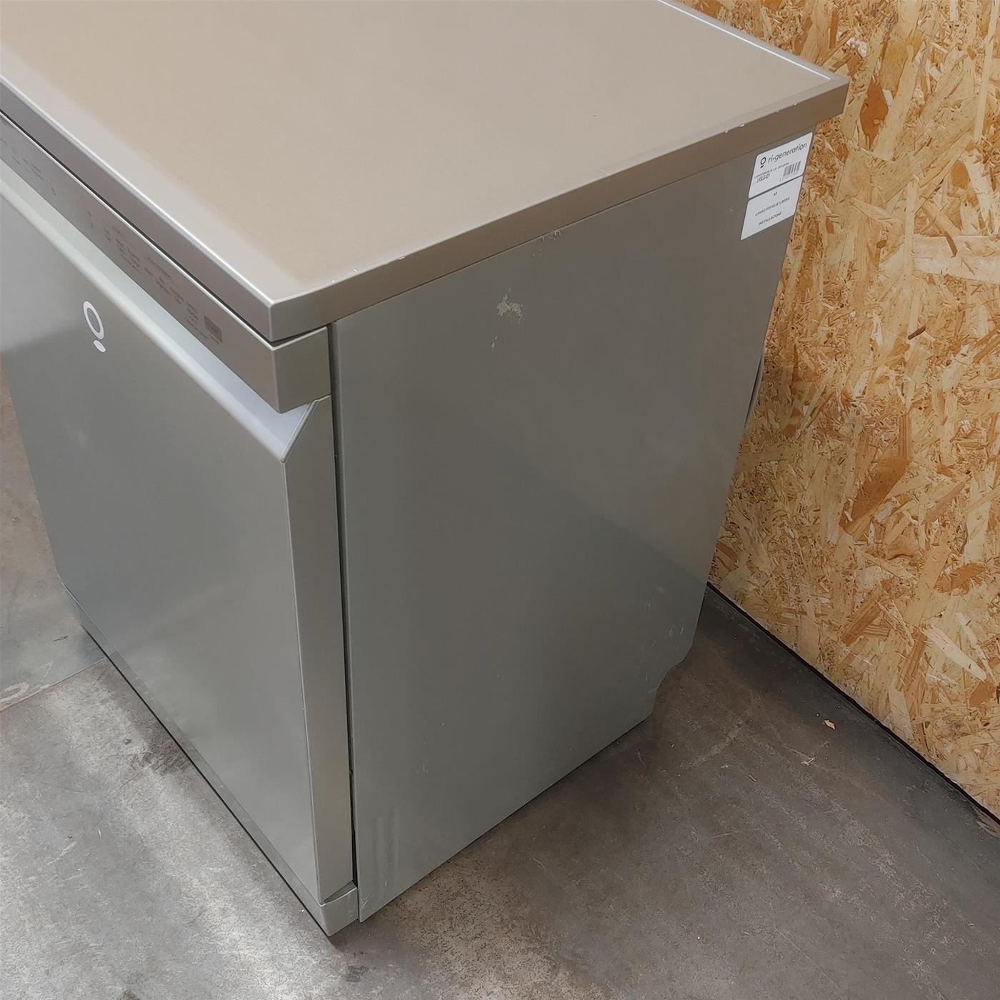 Lavastoviglie LG DF242FPS Libera installazione 14 coperti