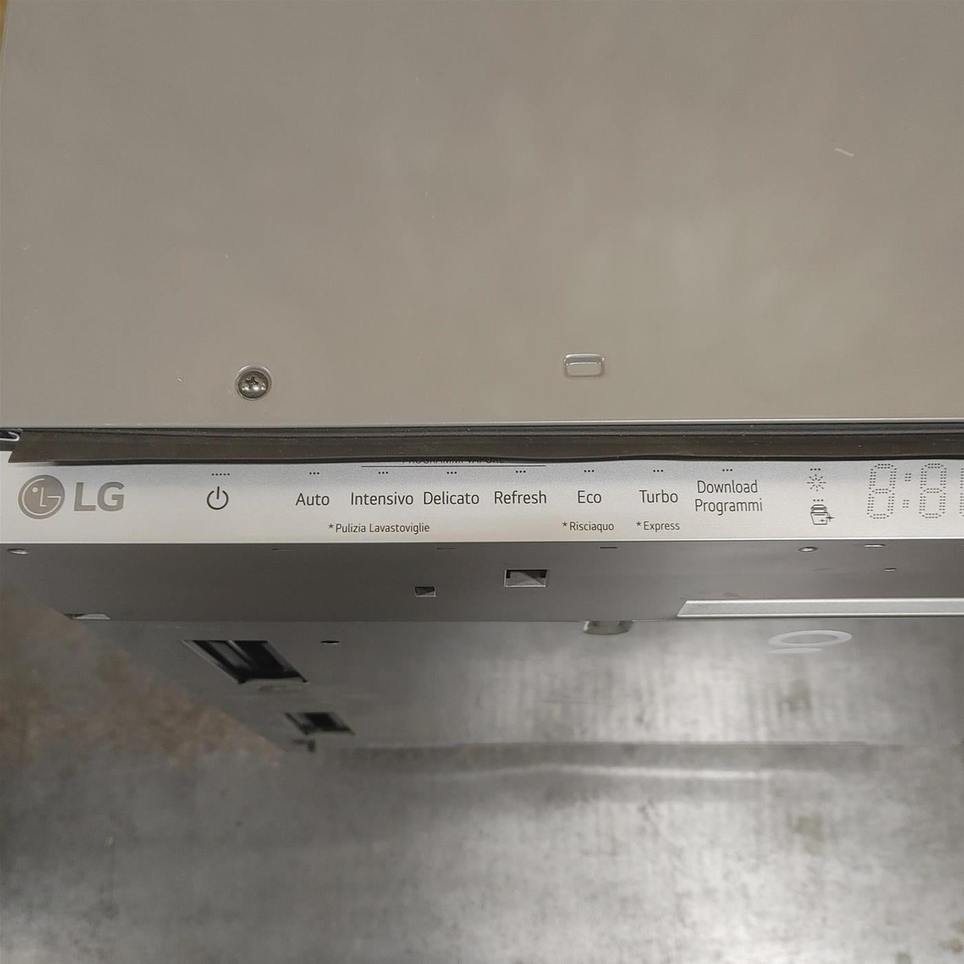 Lavastoviglie LG QuadWash DB475TXS a scomparsa totale Vapore Wi-Fi 14 coperti