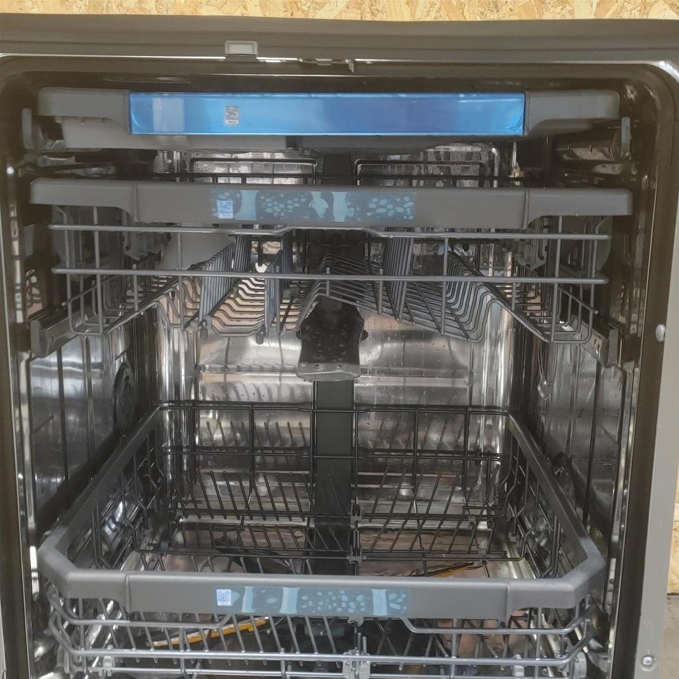 Lavastoviglie LG DBC435TSL 14 coperti