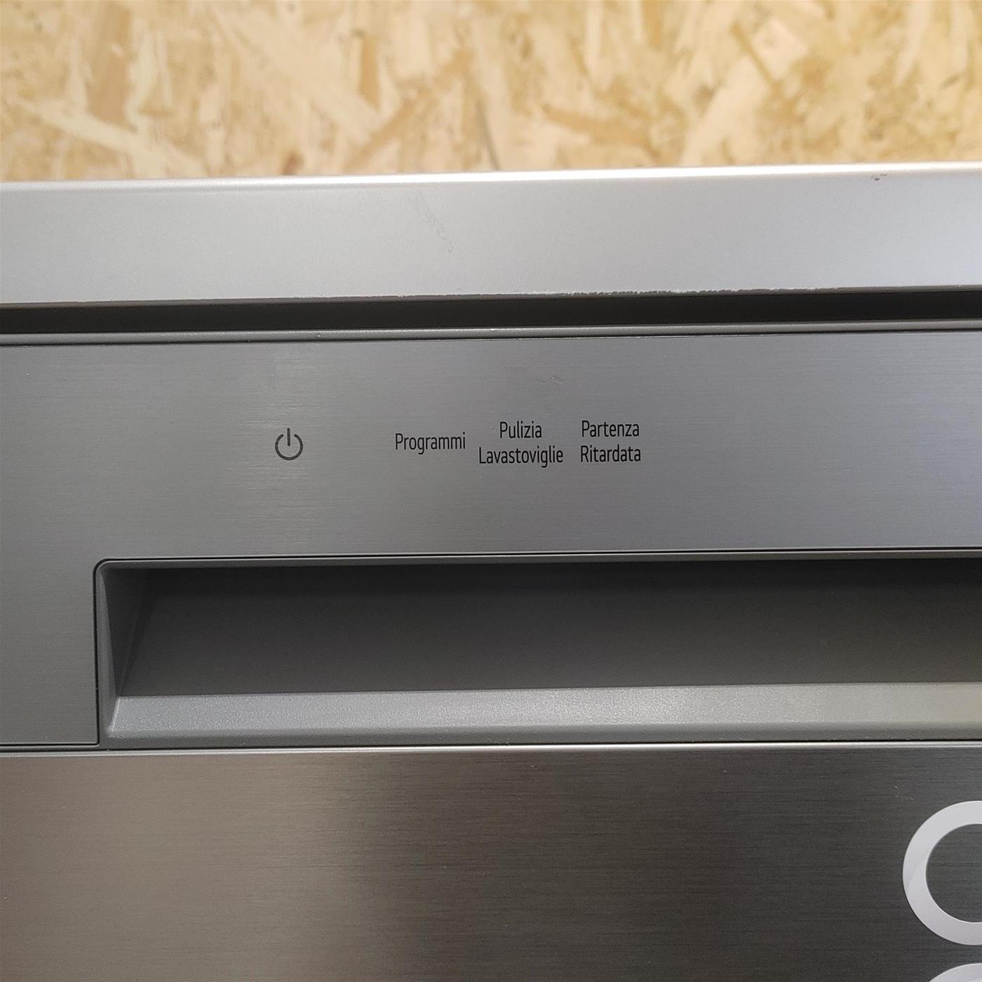 Lavastoviglie LG DF365FPS Libera installazione 14 coperti