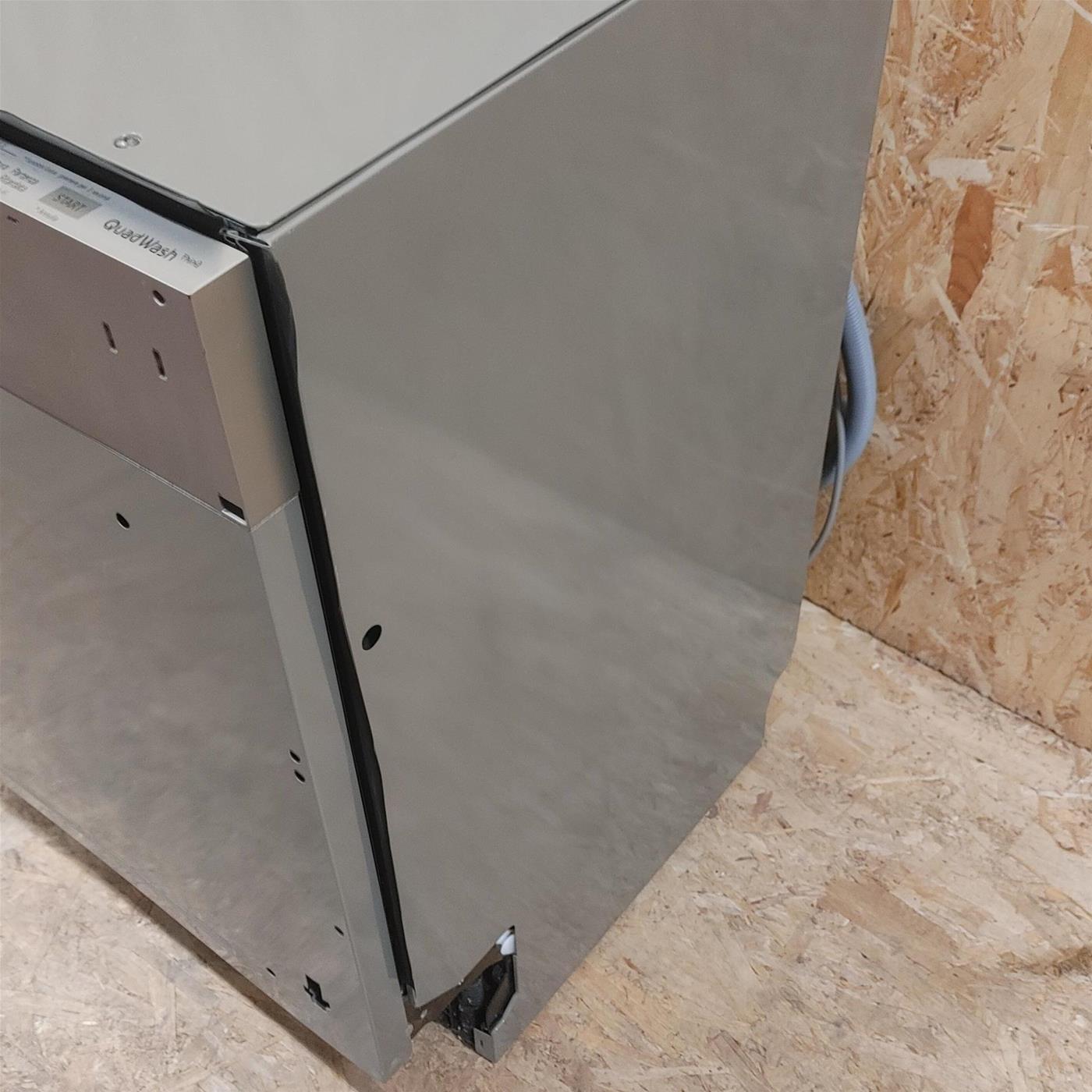 LG DF325FPS Lavastoviglie Libera installazione 14 coperti E