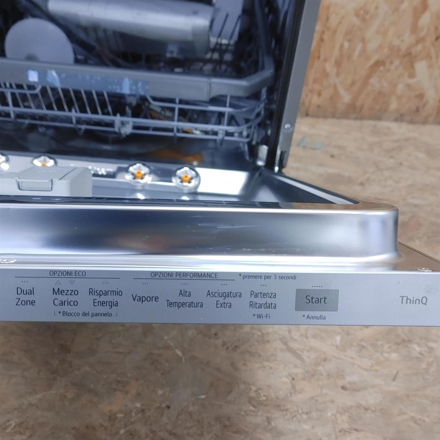 Lavastoviglie LG DB365TXS.AASQEIS A scomparsa totale 14 coperti B