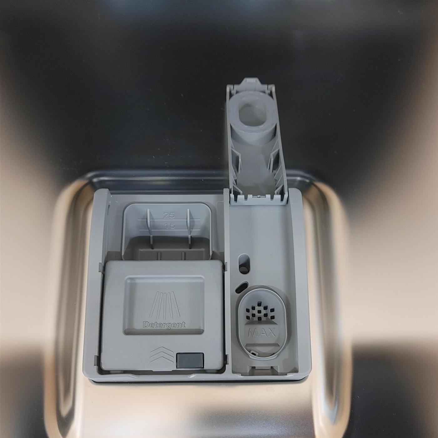 Lavastoviglie LG DB365TXS.AASQEIS A scomparsa totale 14 coperti B