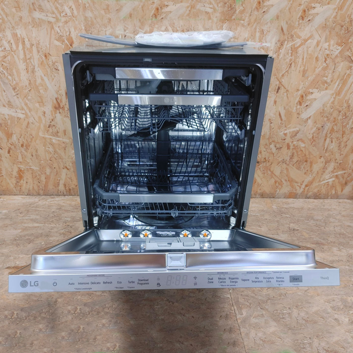 Lavastoviglie LG DB475TXS A scomparsa totale 14 coperti A