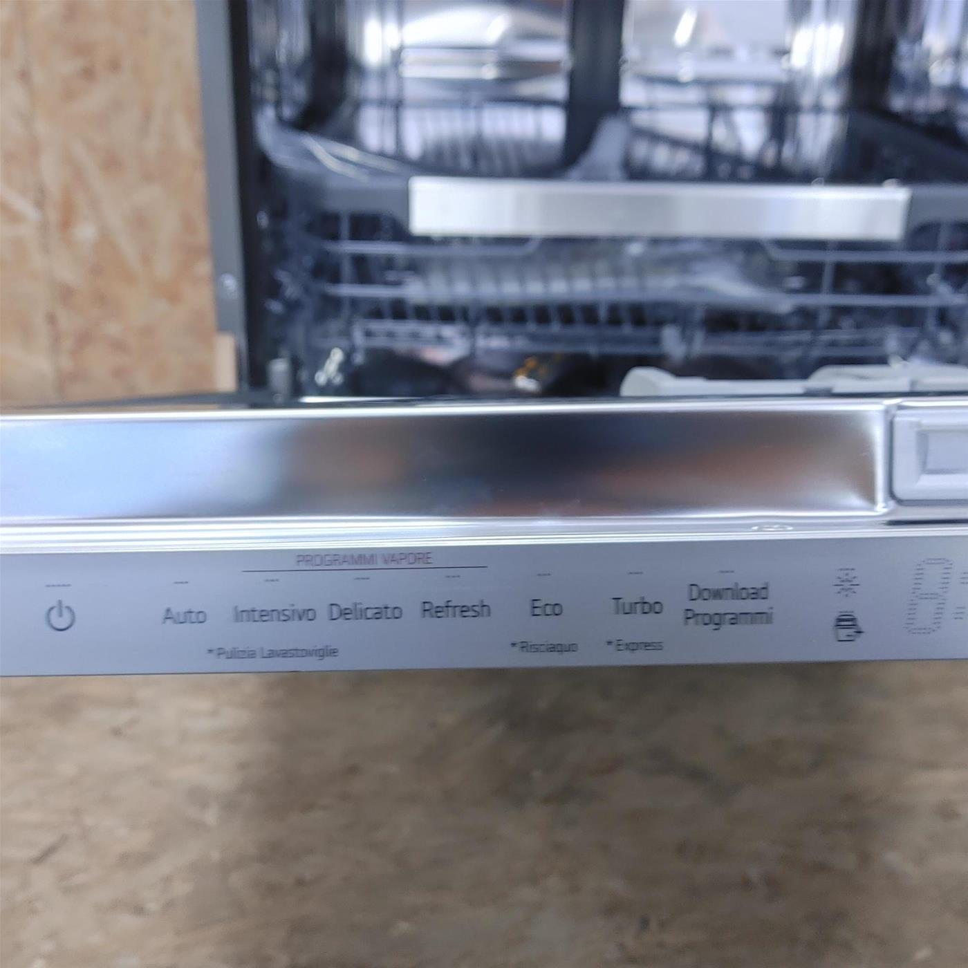 Lavastoviglie LG DB475TXS A scomparsa totale 14 coperti A