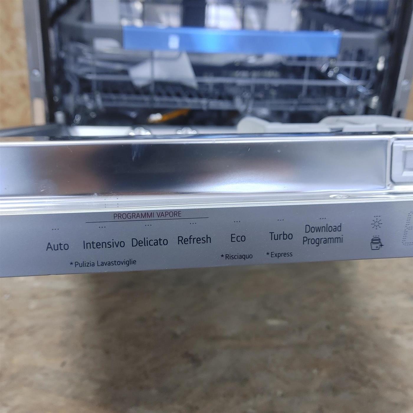 Lavastoviglie LG DB475TXS A scomparsa totale 14 coperti A