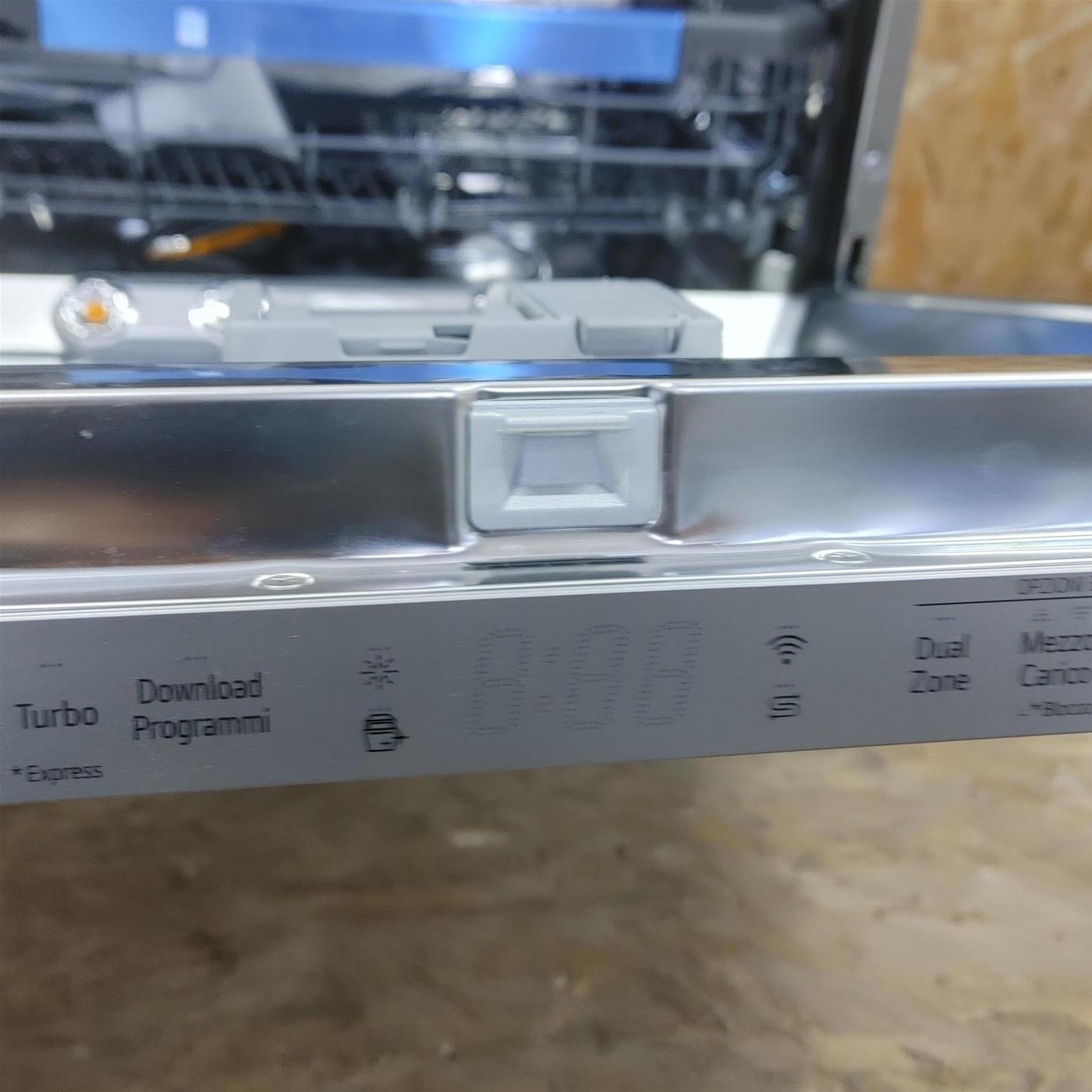 Lavastoviglie LG DB475TXS A scomparsa totale 14 coperti A