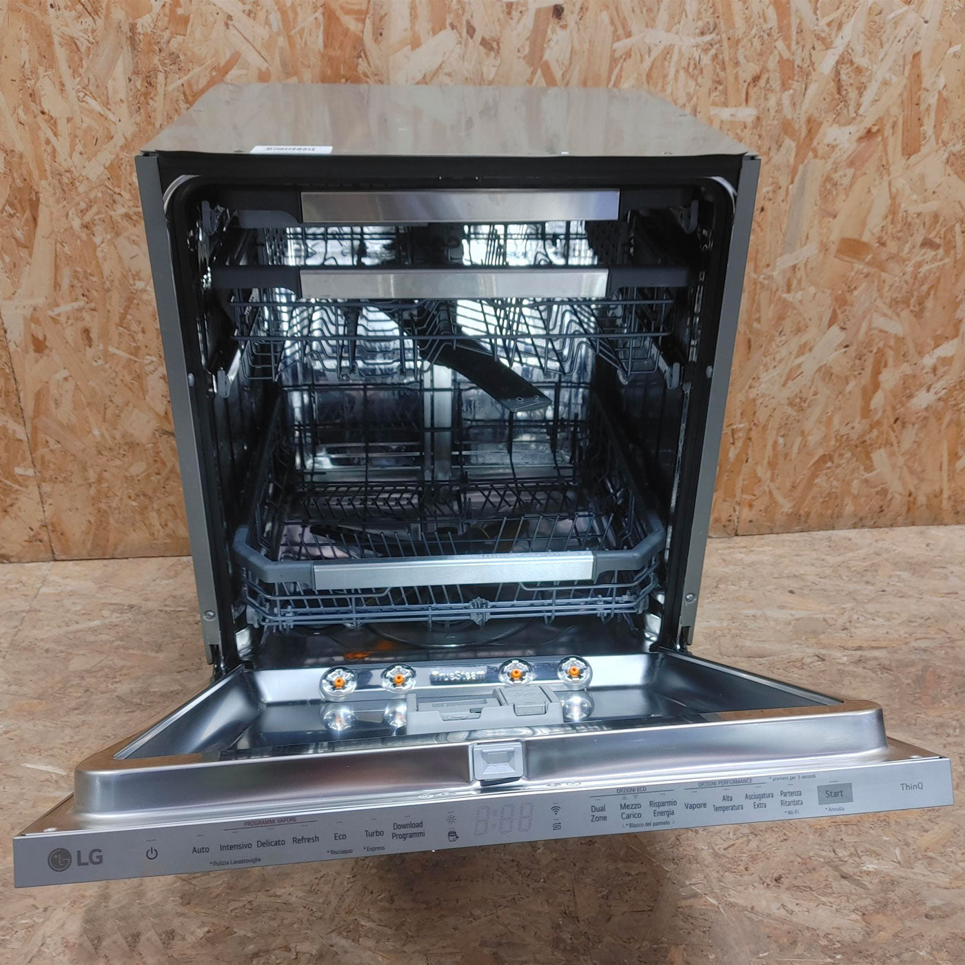 LG QuadWash DB325TXS Lavastoviglie a scomparsa totale Classe E 14 coperti Vapore Wi-Fi