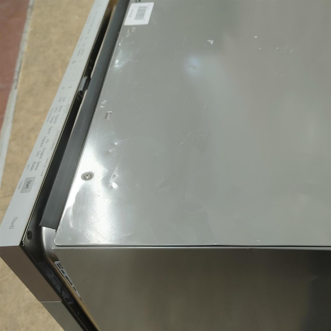 LG QuadWash DB325TXS Lavastoviglie a scomparsa totale Classe E 14 coperti Vapore Wi-Fi