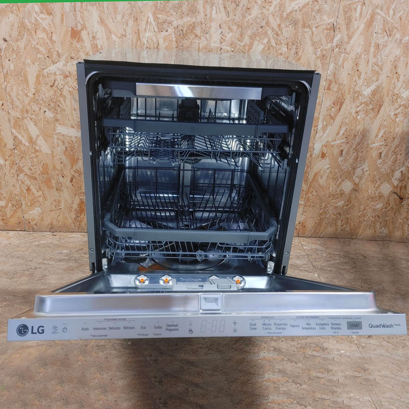 LG QuadWash DB325TXS Lavastoviglie a scomparsa totale Classe E 14 coperti Vapore Wi-Fi