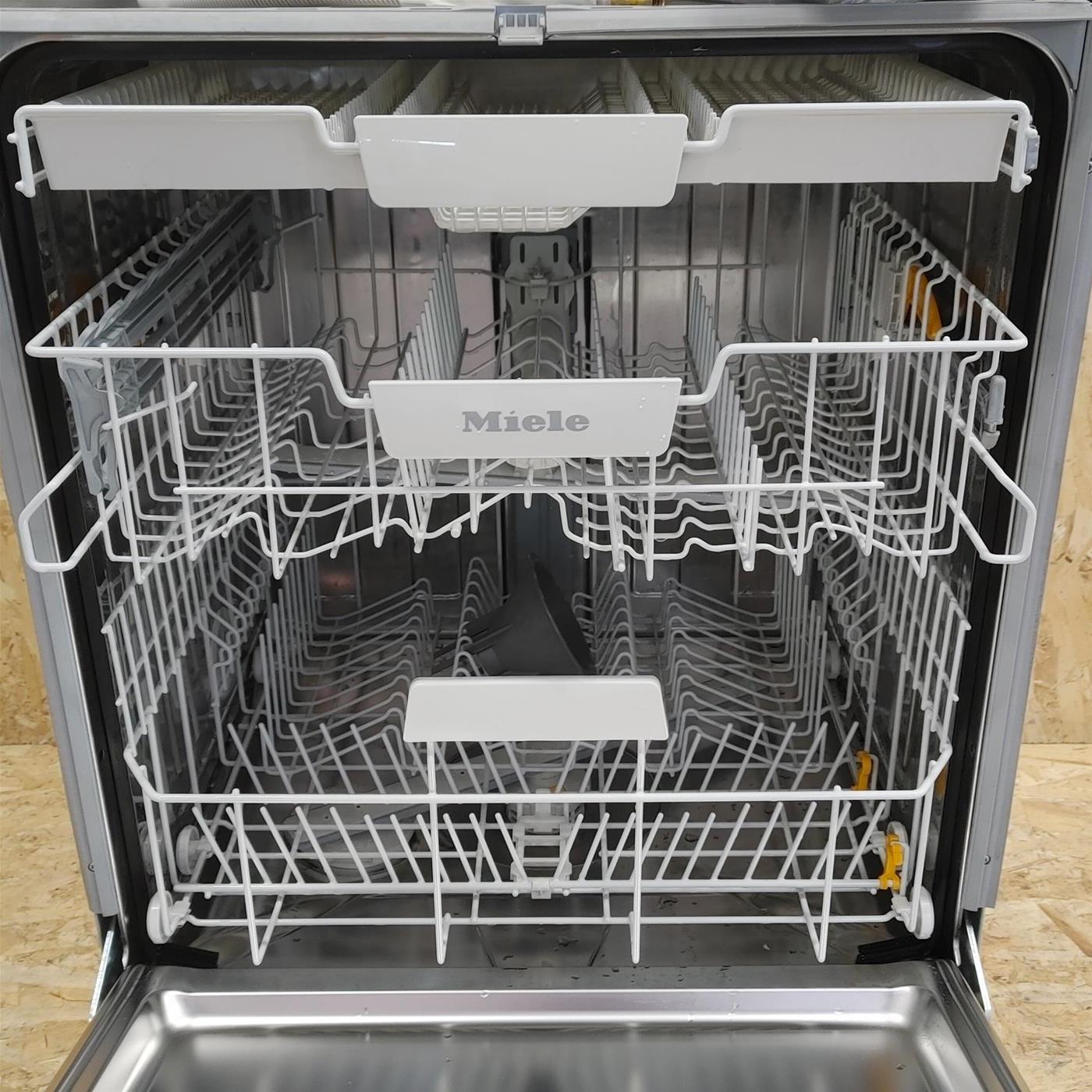MIELE Lavastoviglie G 5000 SCU CLST Capacità 14 Coperti Classe A++ Colore Acciaio Inox