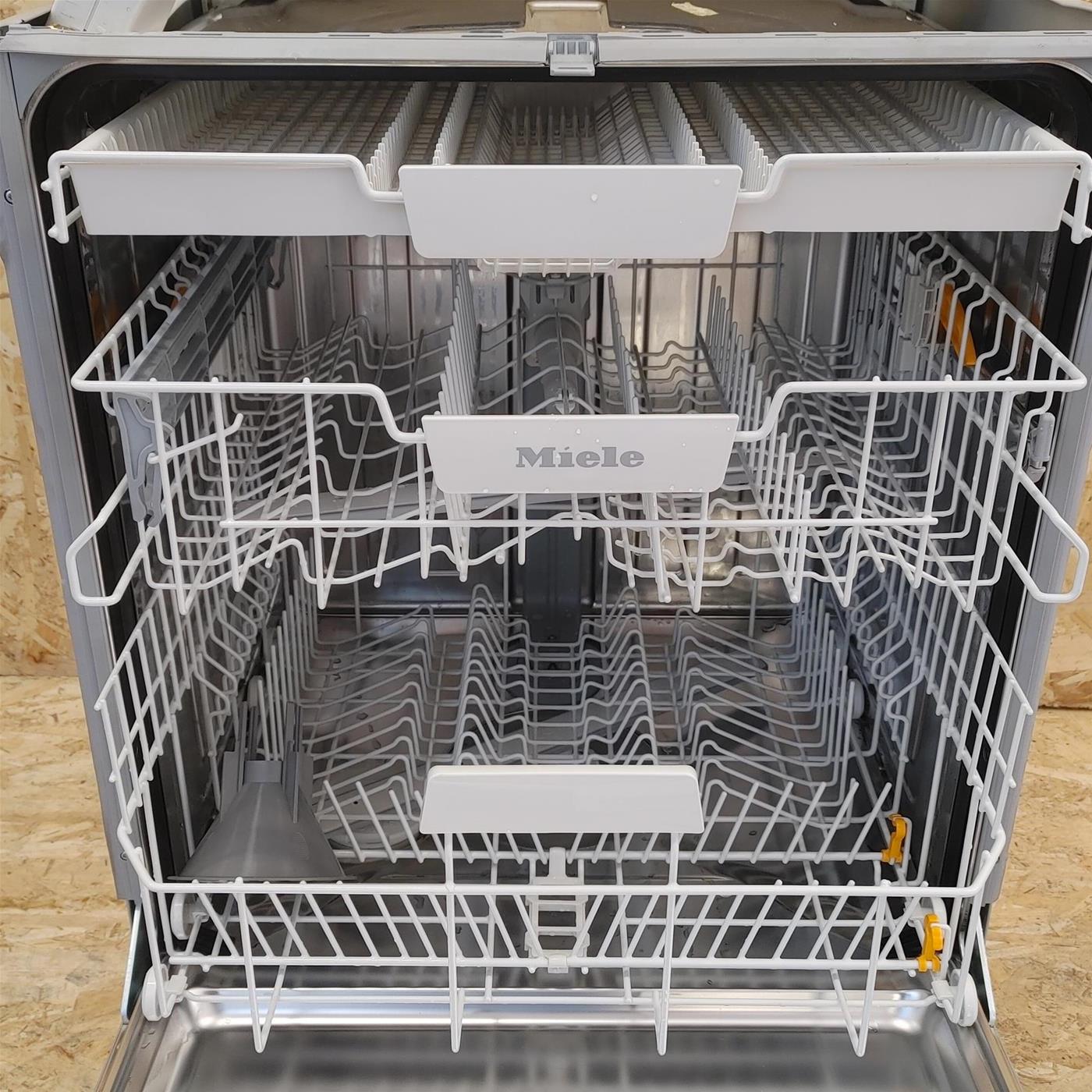MIELE Lavastoviglie G 5000 SCU CLST Capacità 14 Coperti Classe A++ Colore Acciaio Inox