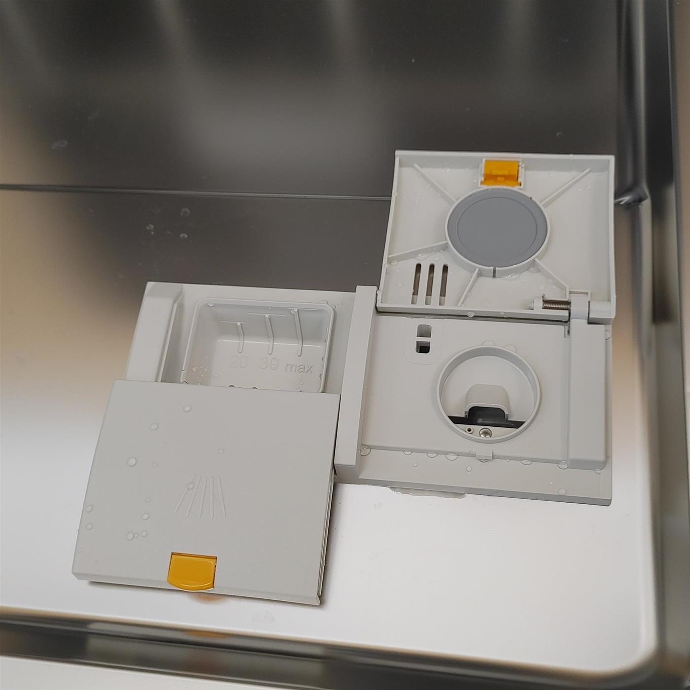 MIELE Lavastoviglie G 5000 SCU CLST Capacità 14 Coperti Classe A++ Colore Acciaio Inox